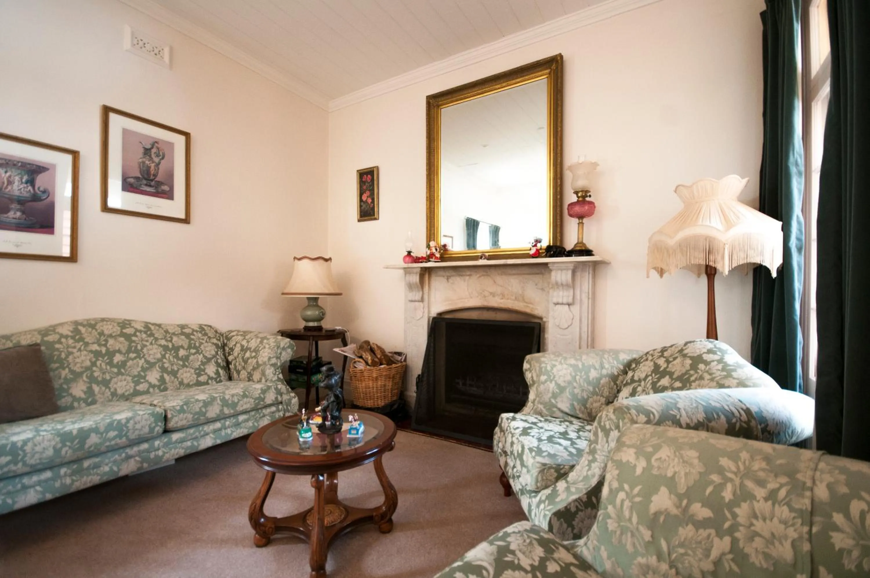 Living room in The Graces Beechworth