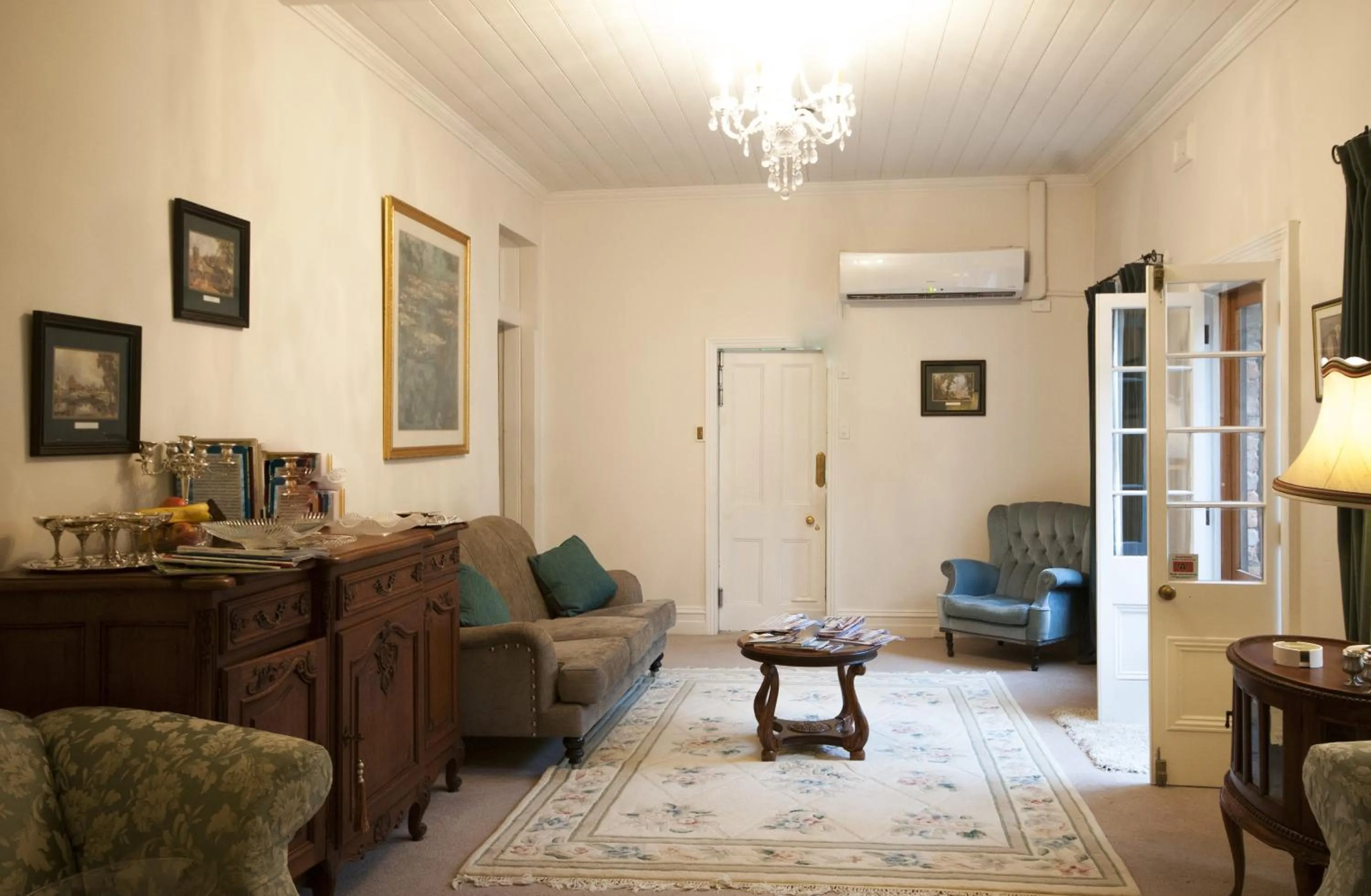 Living room in The Graces Beechworth