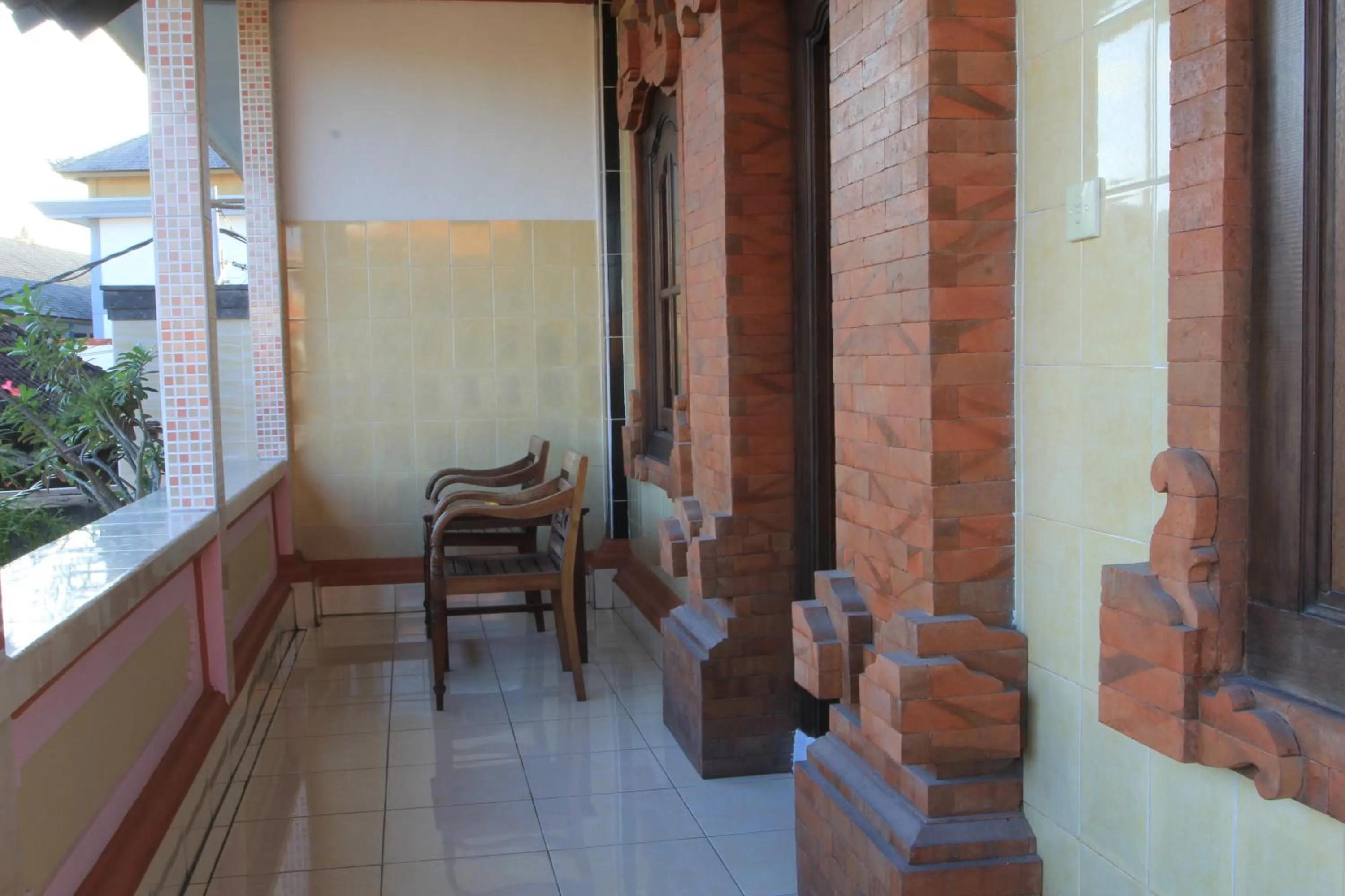 Balcony/Terrace in Losmen Cempaka 3