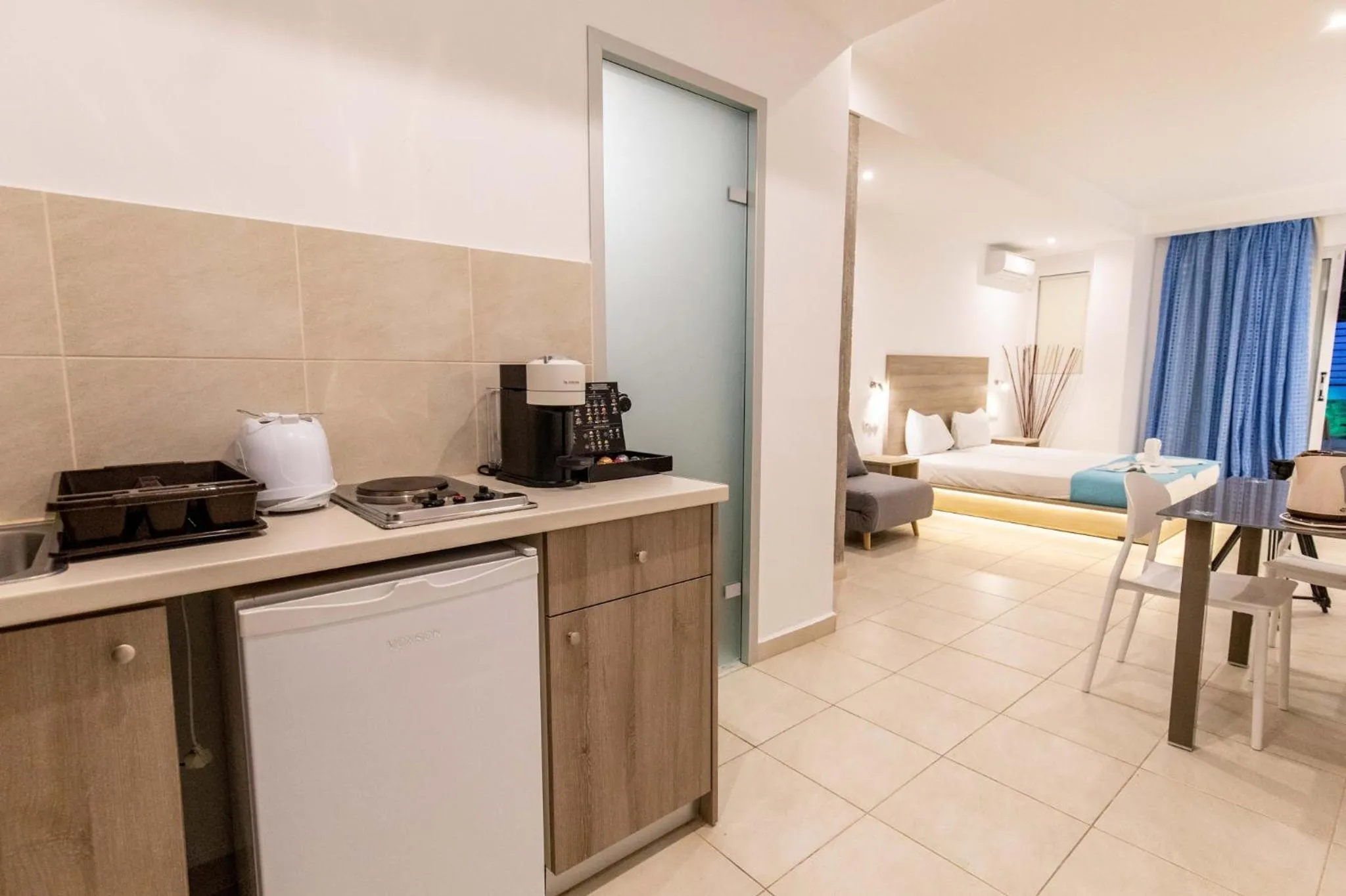 Coffee/tea facilities in Stay Helios