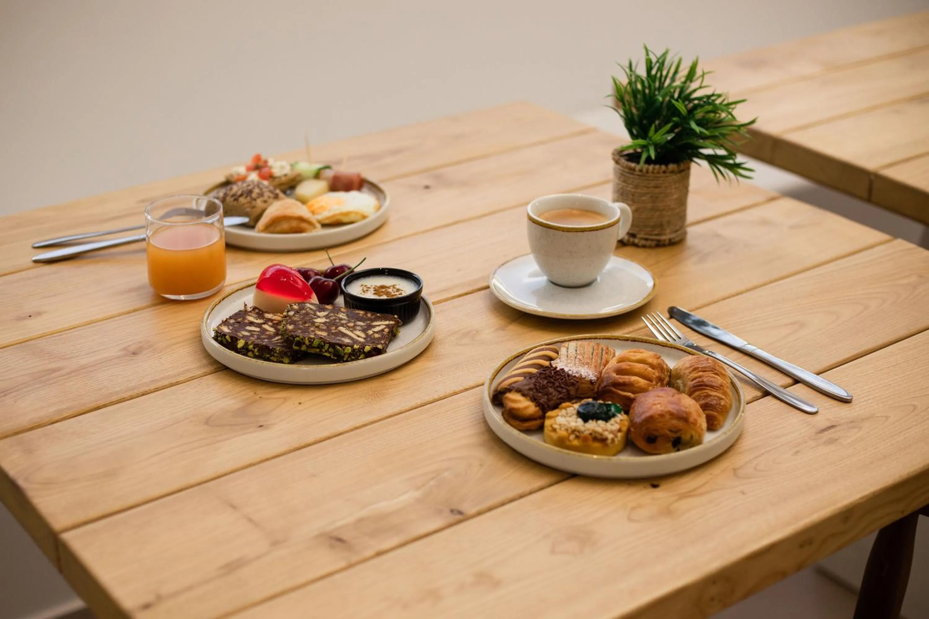 Breakfast in Stay Helios