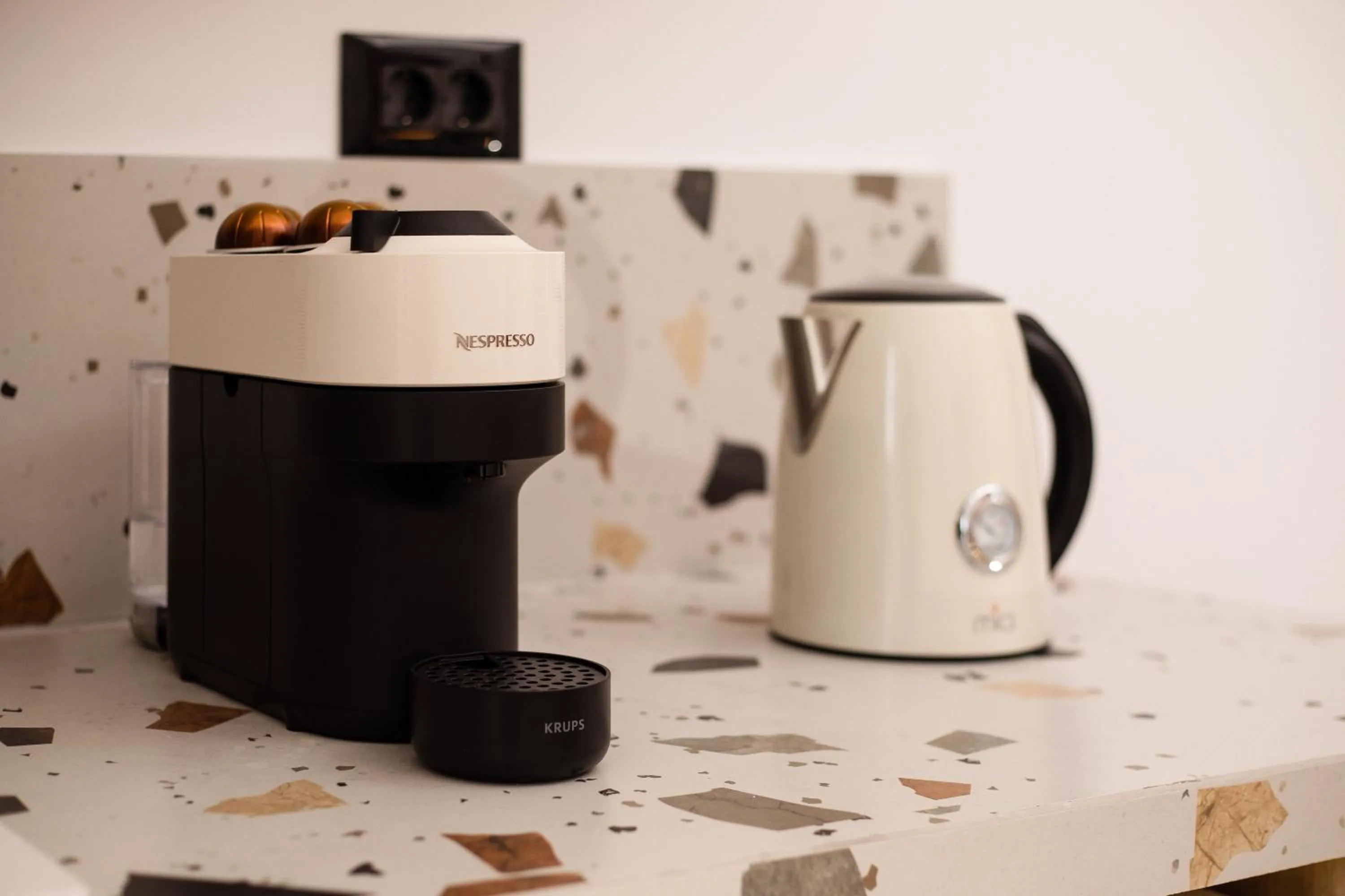 Coffee/tea facilities in Stay Helios