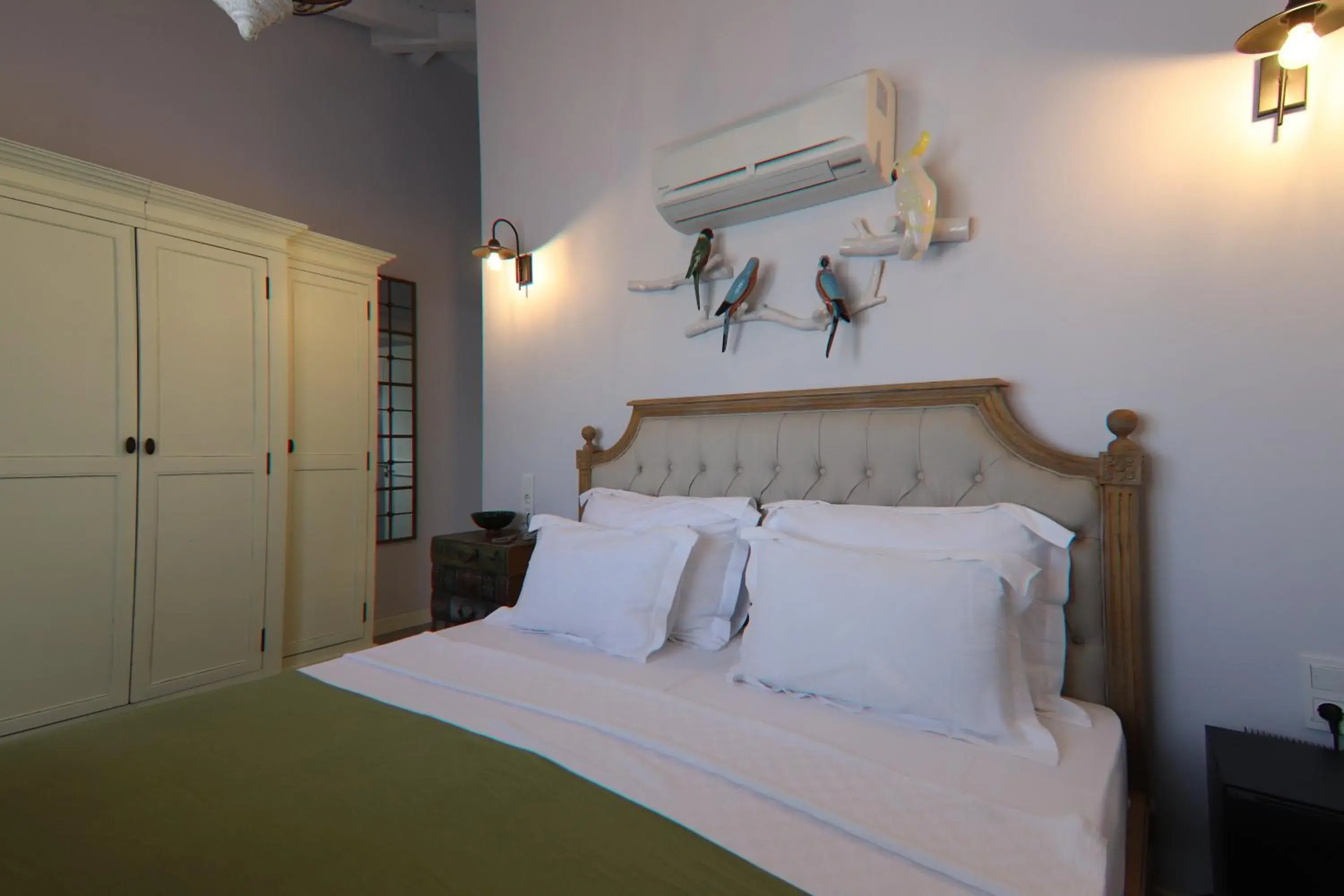 Deluxe Double Room with Balcony in Alacaat Otel Deluxe Double Room with Balcony in Alacaat Otel