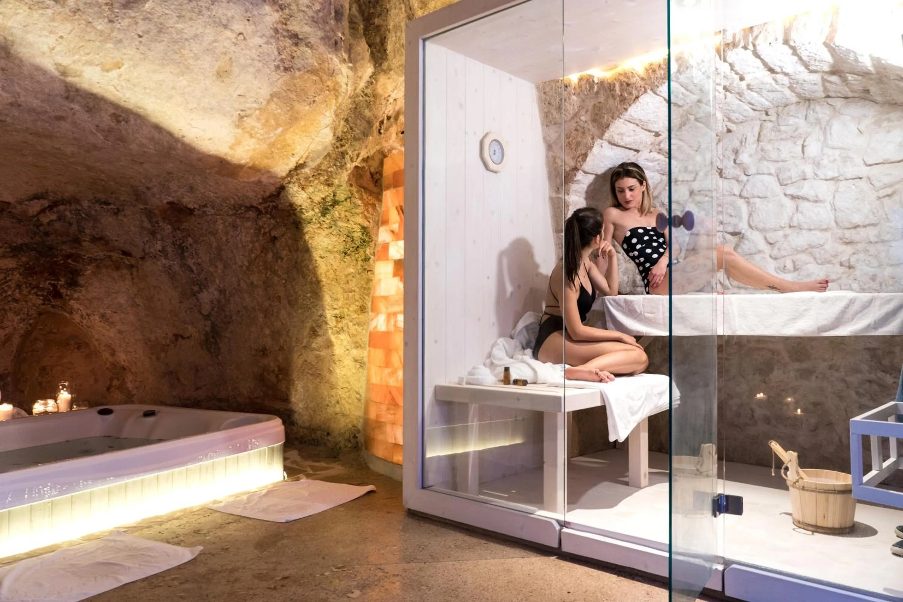 Hot Tub in La Terrazza Sulla Rupe Relais