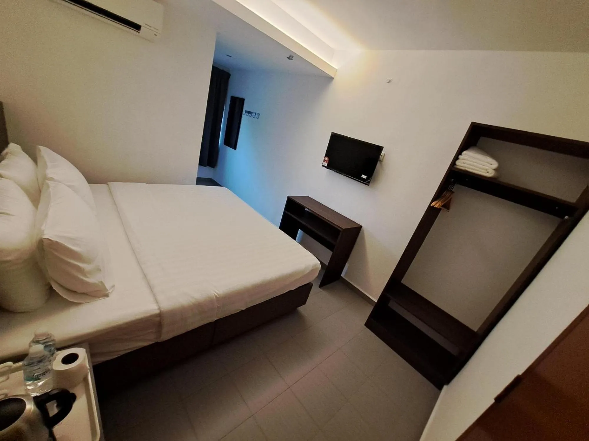 Bed in Hotel Al Abraar