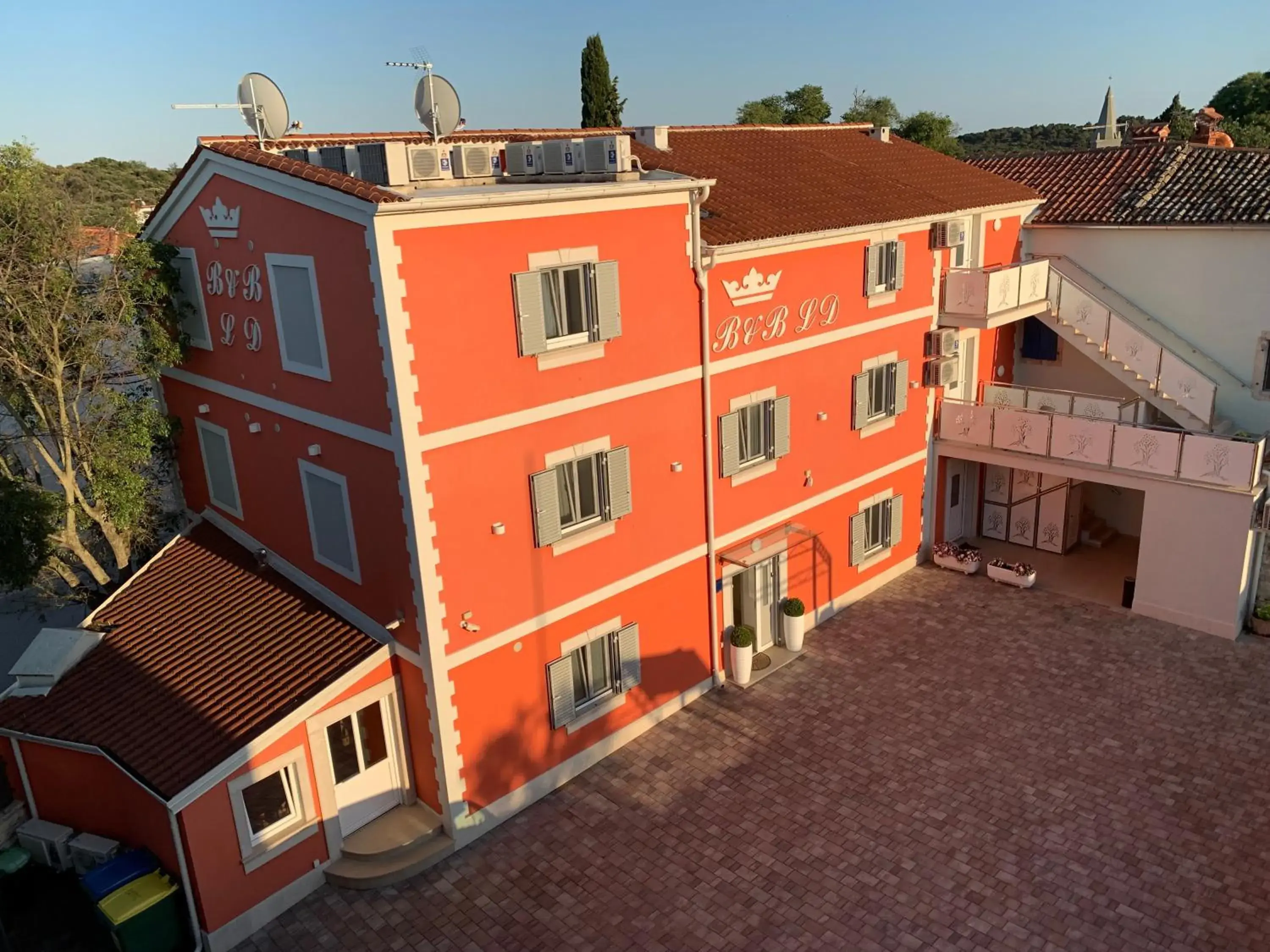 B&B-Ld B&B-Ld