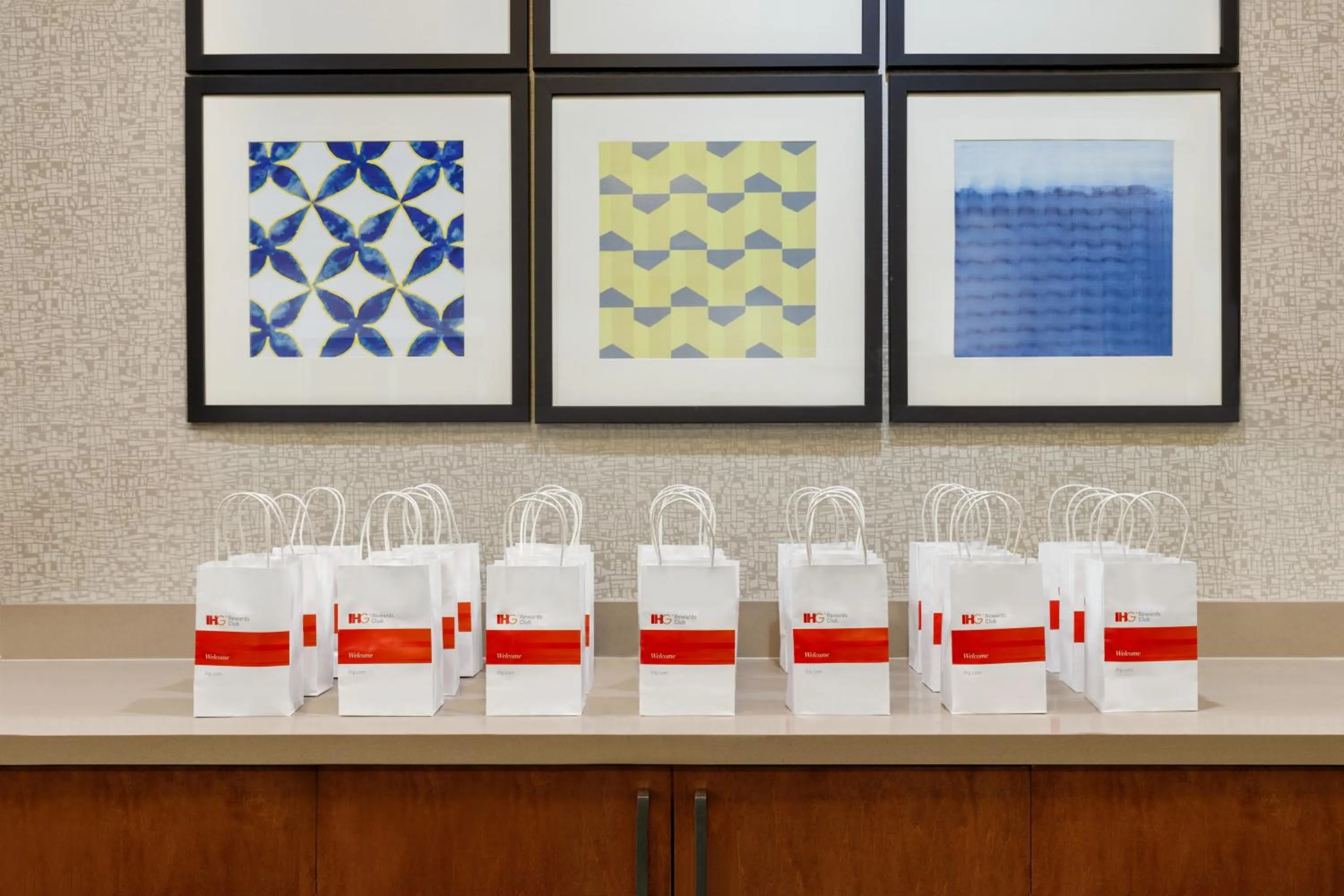 Breakfast in Holiday Inn Express Hotel & Suites Auburn - University Area by IHG