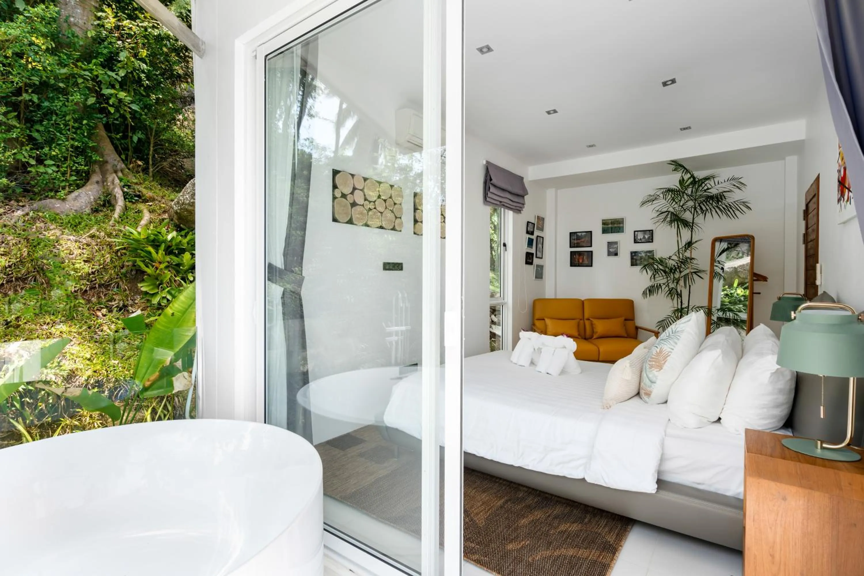 Balcony/Terrace, Bed in Villa Melo