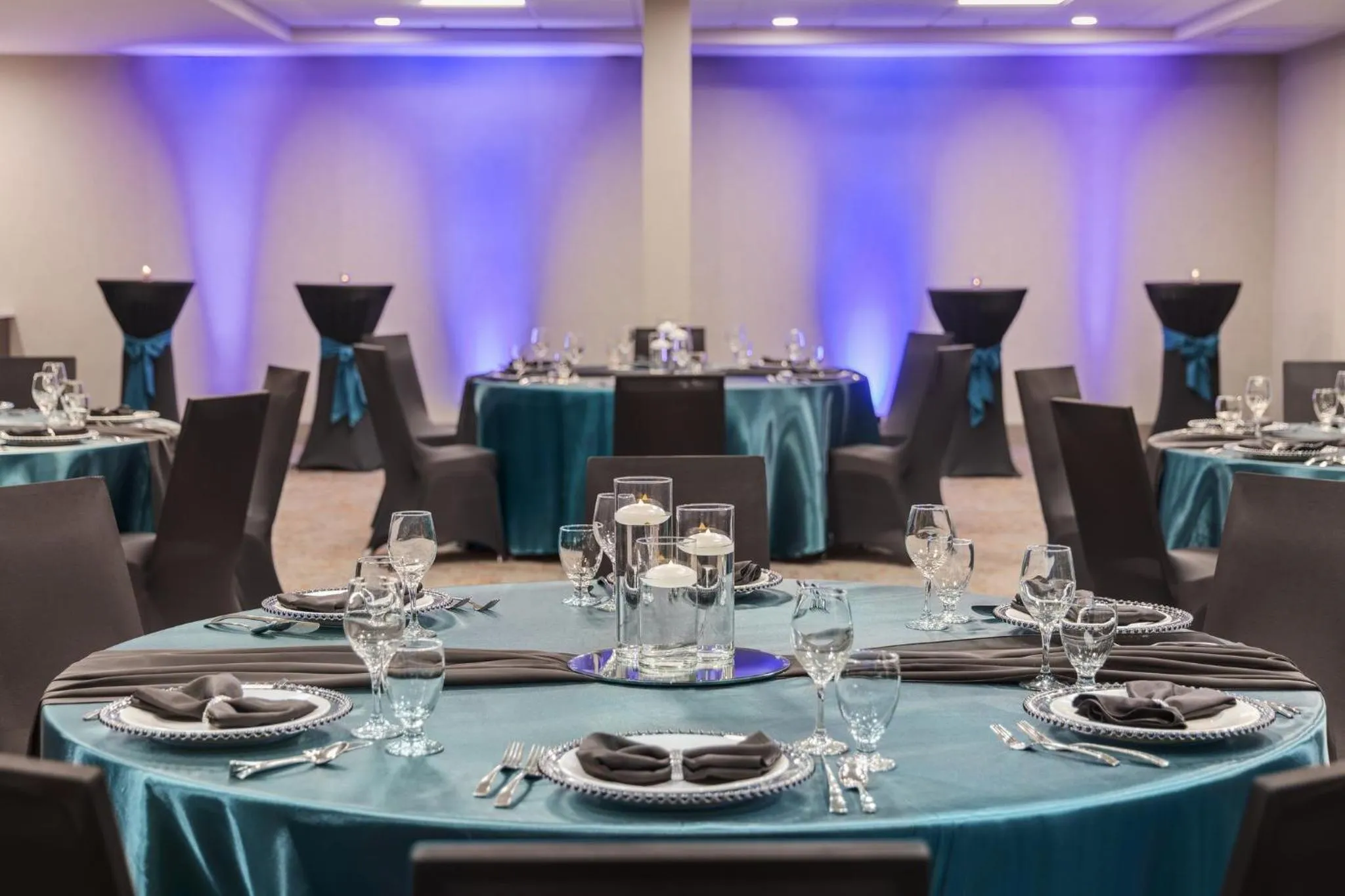 Meeting/conference room in Holiday Inn Wichita East I-35 by IHG