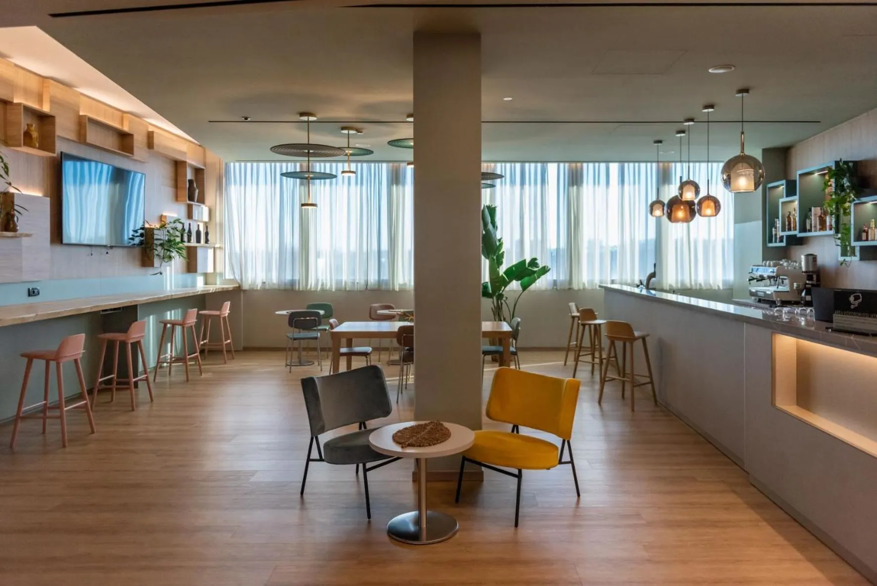 Seating area in H2C Hotel Milanofiori