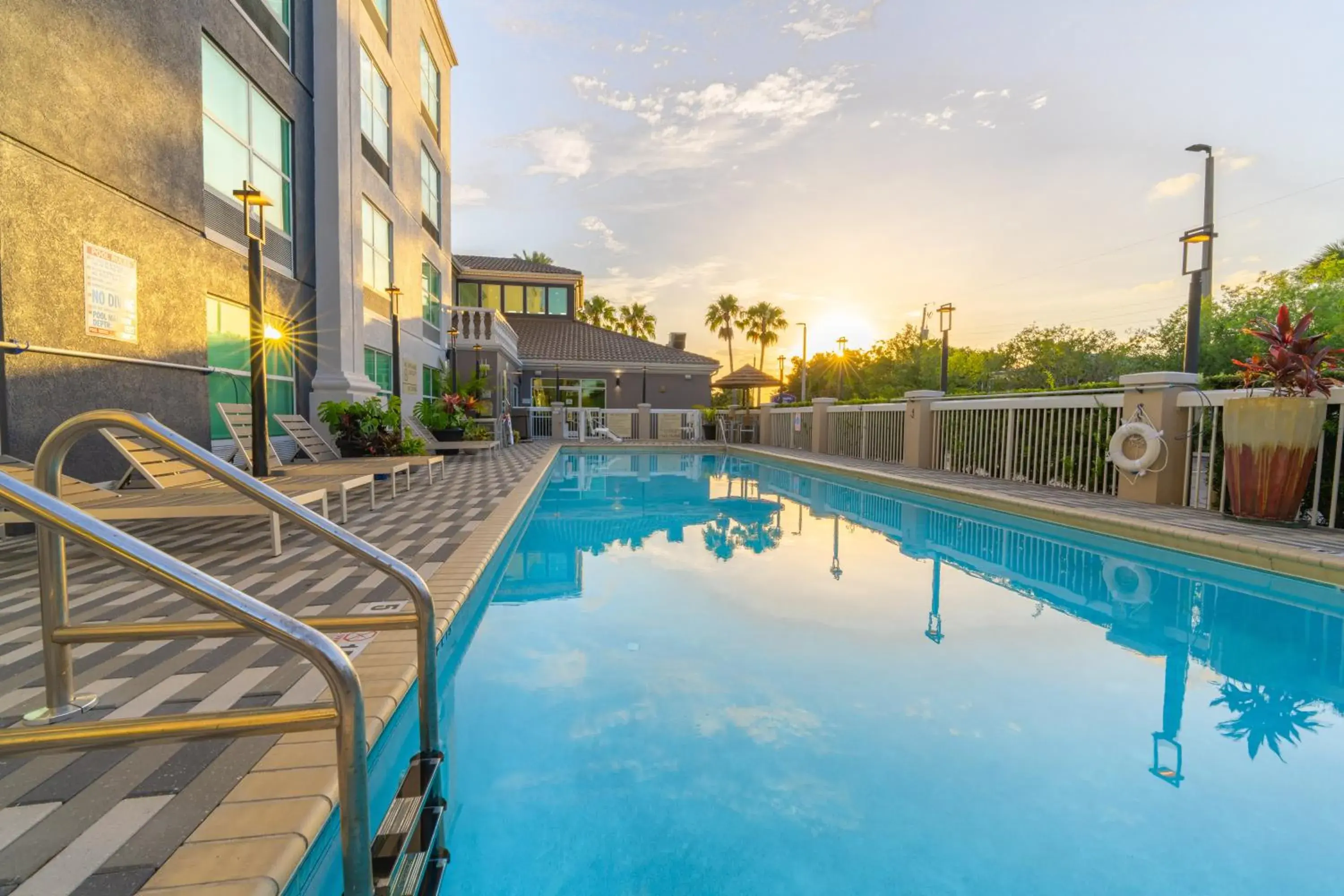 Swimming pool in Hampton Inn St Augustine Downtown Historic Distric Swimming pool in Hampton Inn St Augustine Downtown Historic Distric