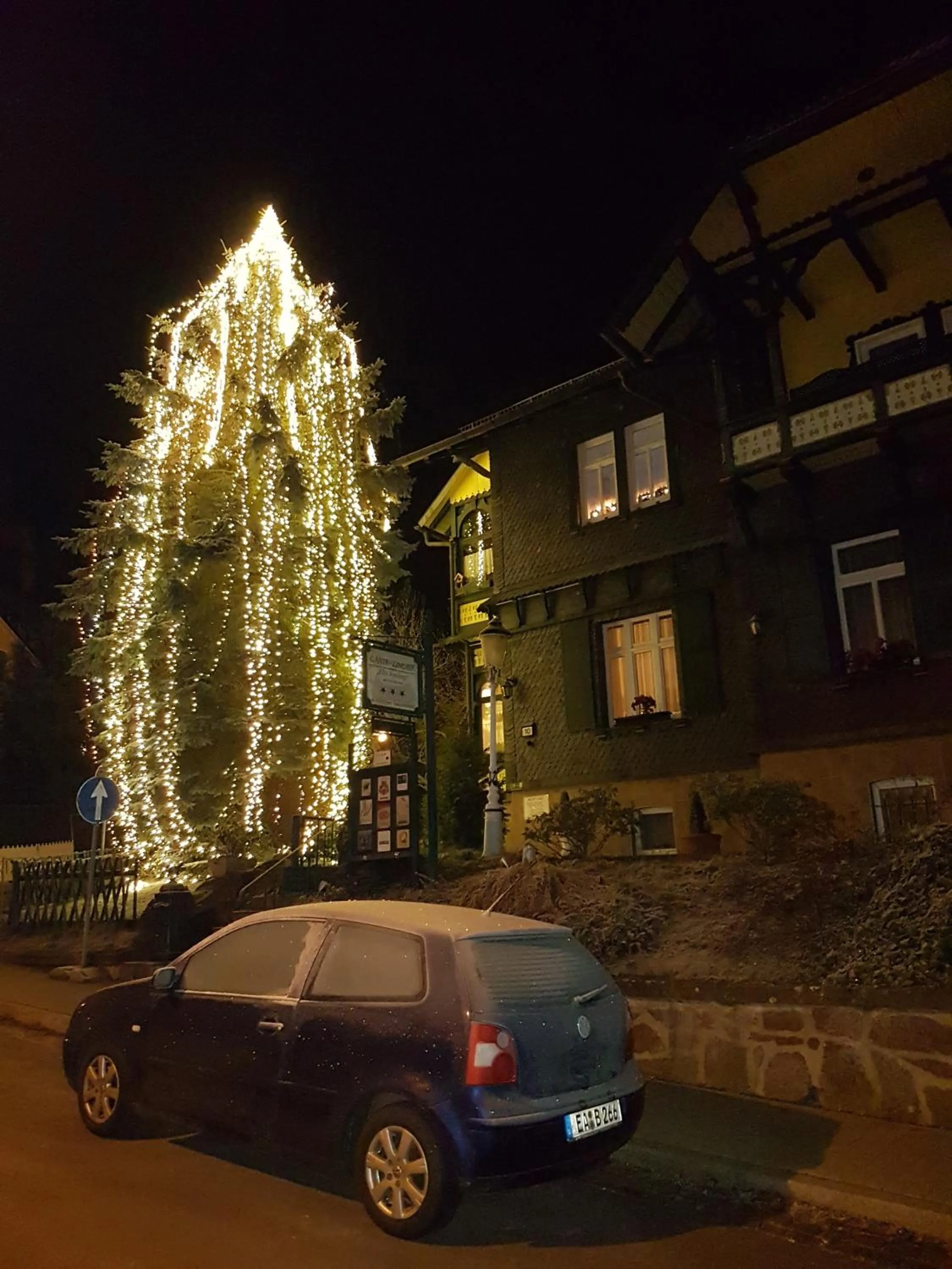 Night in Villa Bomberg