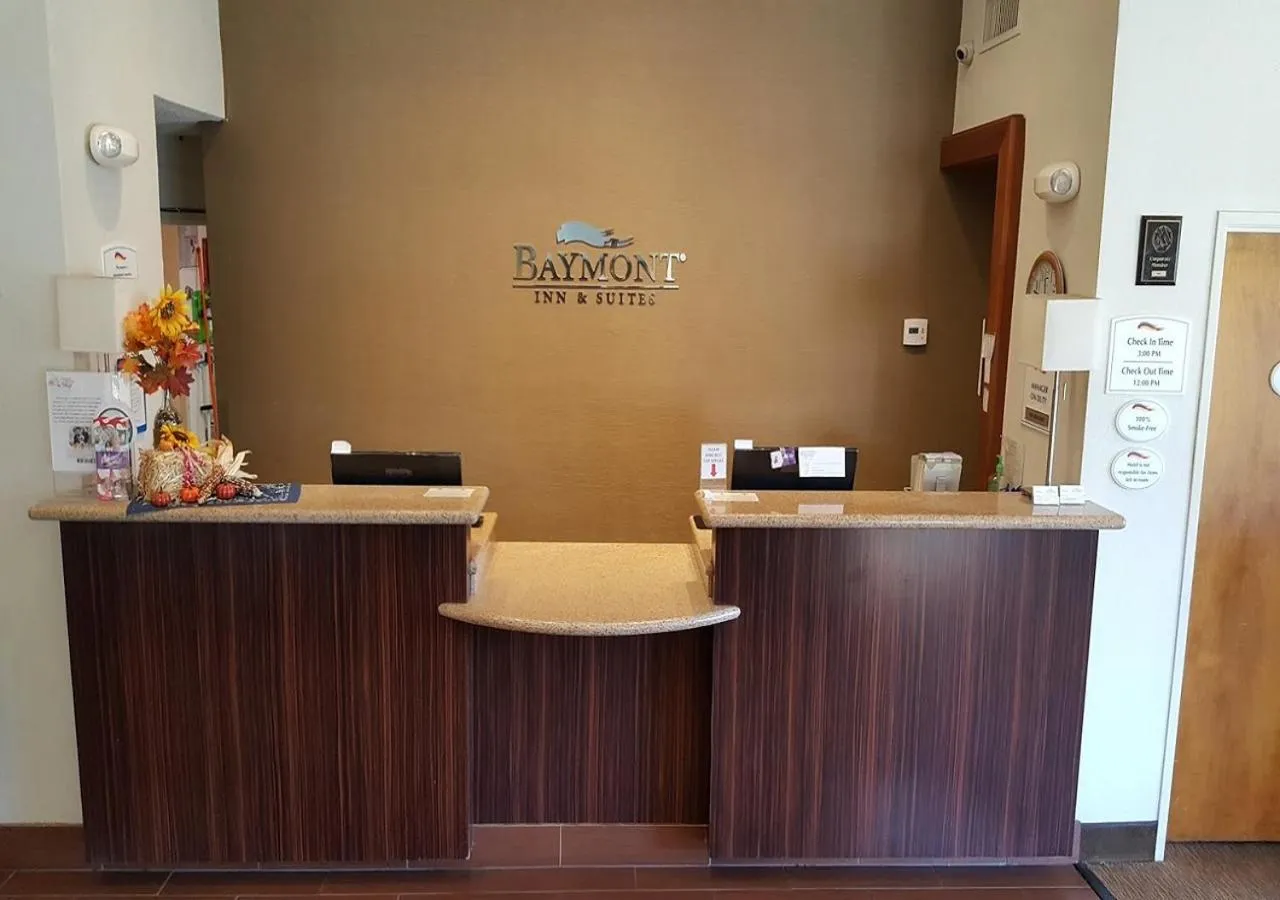 Lobby or reception in Baymont by Wyndham Barstow Historic Route 66