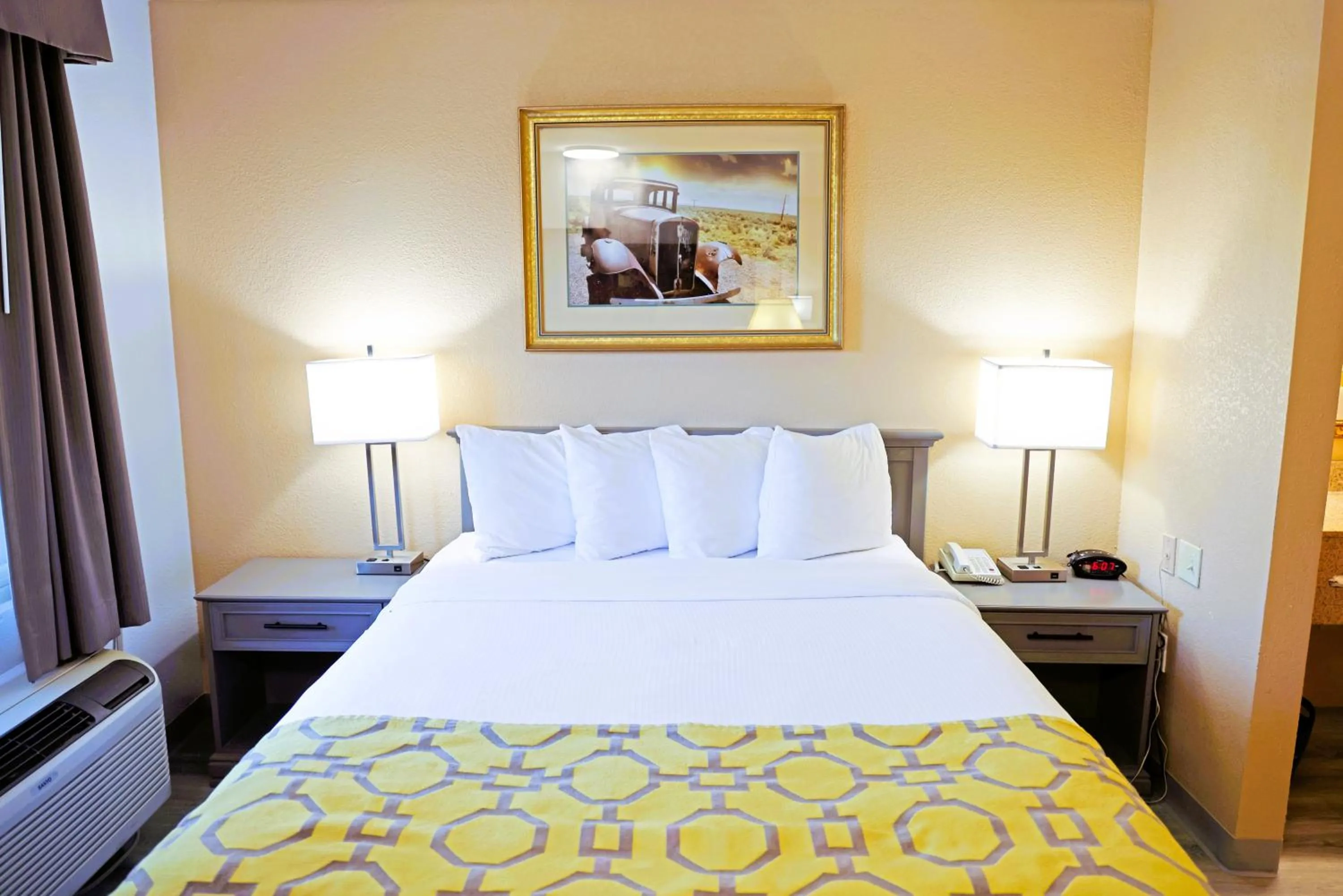 Bed in Baymont by Wyndham Barstow Historic Route 66