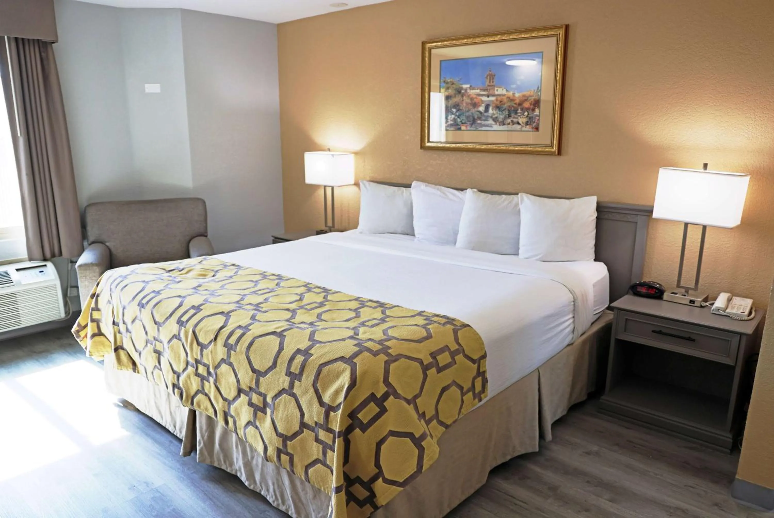 Photo of the whole room, Bed in Baymont by Wyndham Barstow Historic Route 66