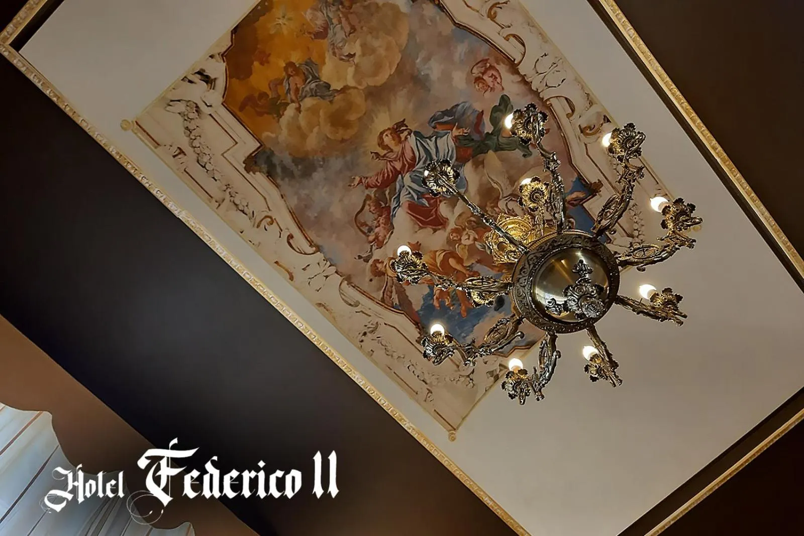 Photo of the whole room in Hotel Federico II