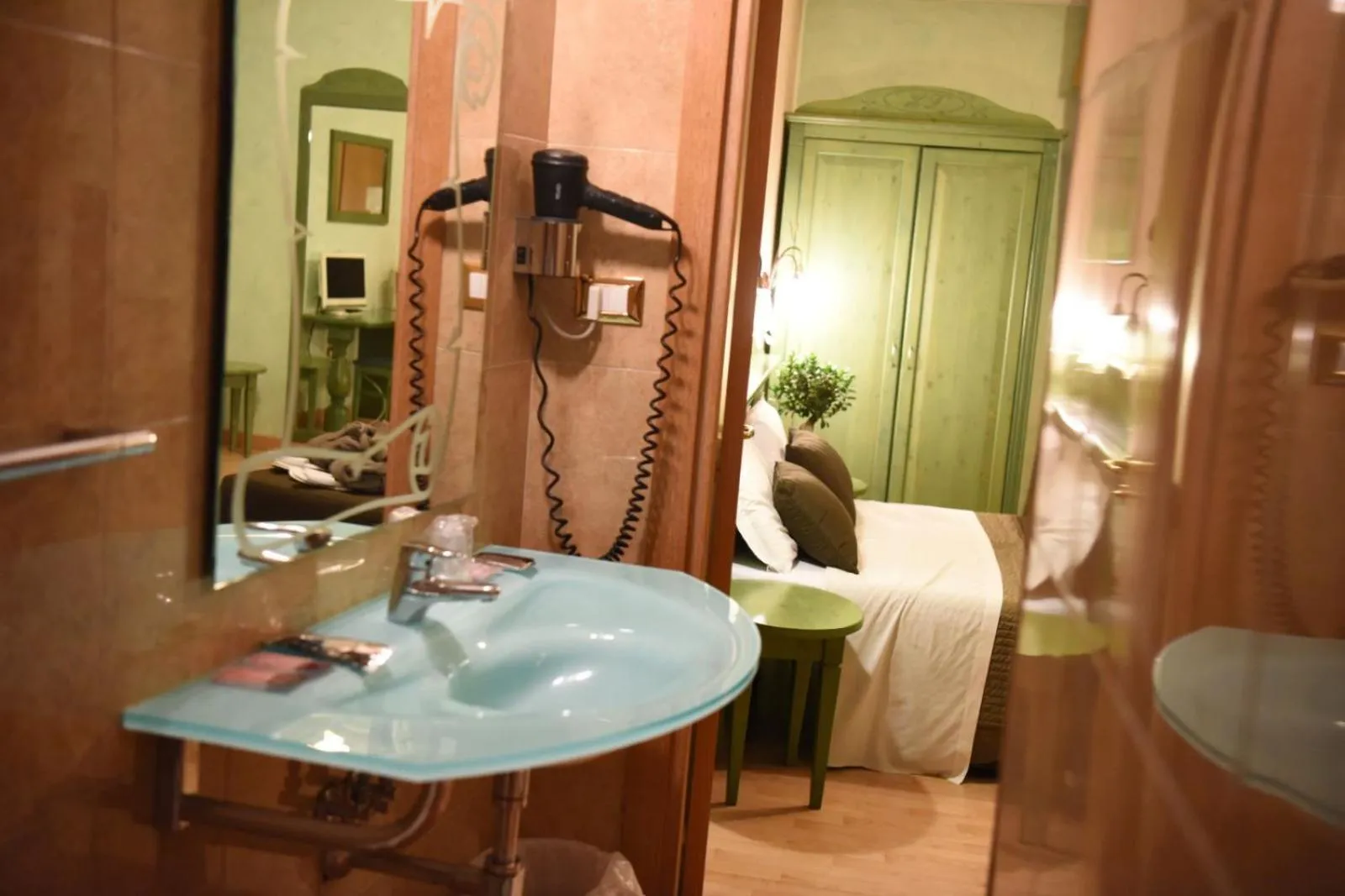 Bathroom in Hotel Federico II