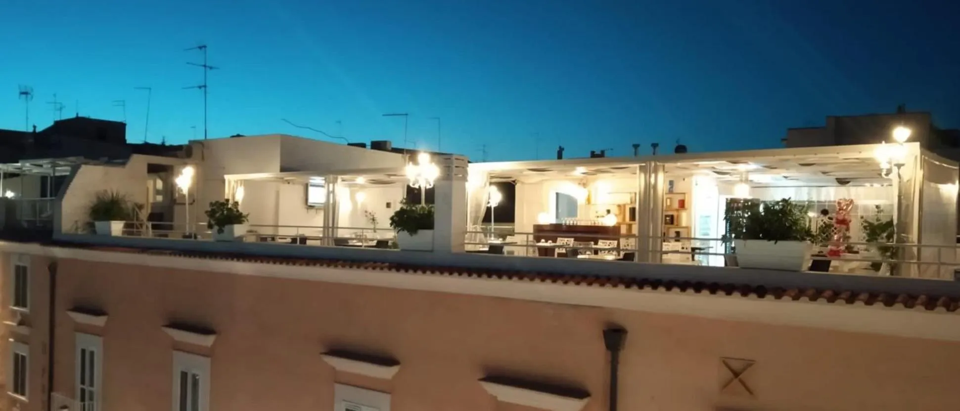 Restaurant/places to eat in Hotel Federico II