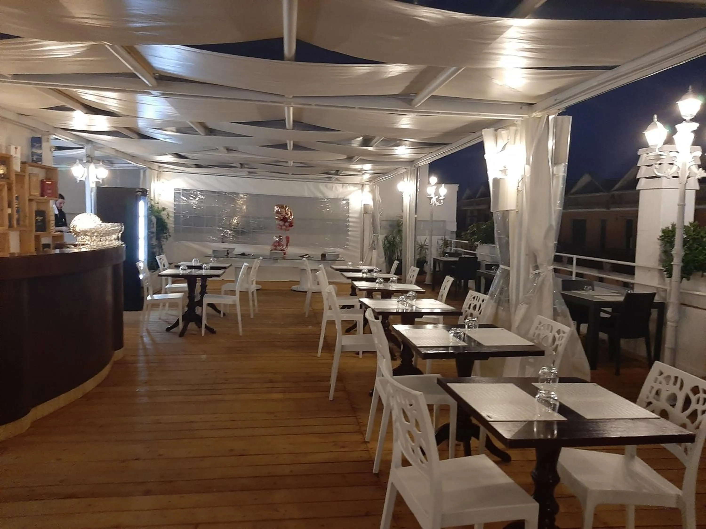 Restaurant/places to eat in Hotel Federico II