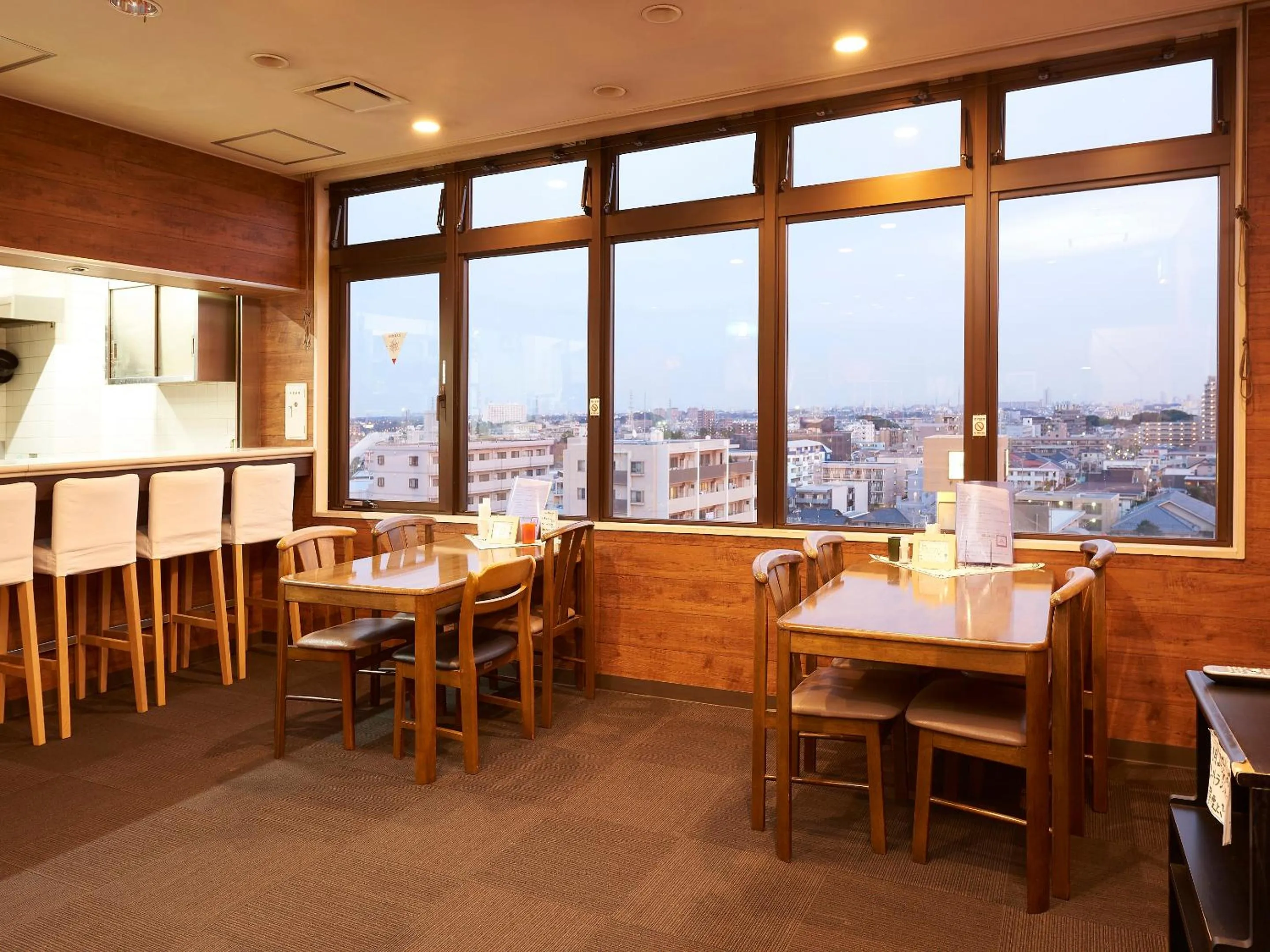 Restaurant/places to eat in Famy Inn Makuhari