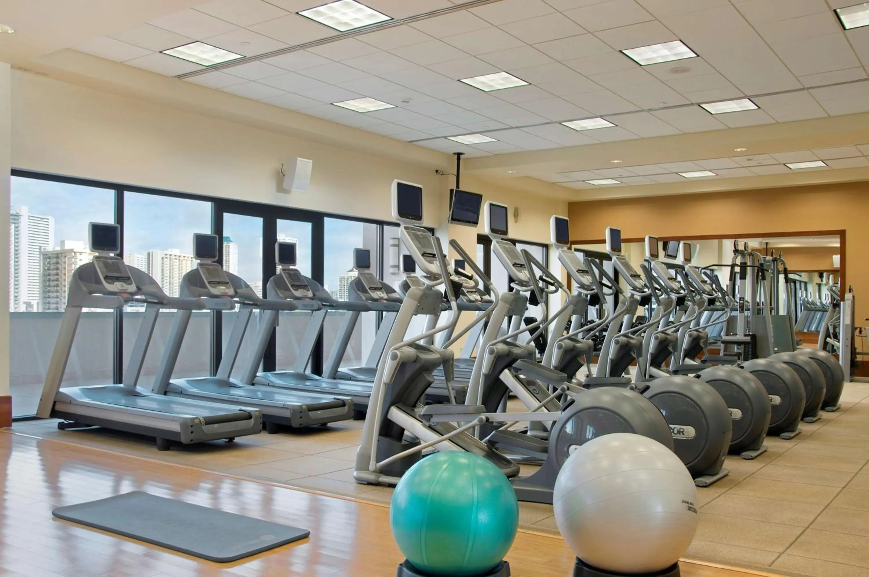 Fitness centre/facilities in Hilton Grand Vacations Club Grand Waikikian Honolulu