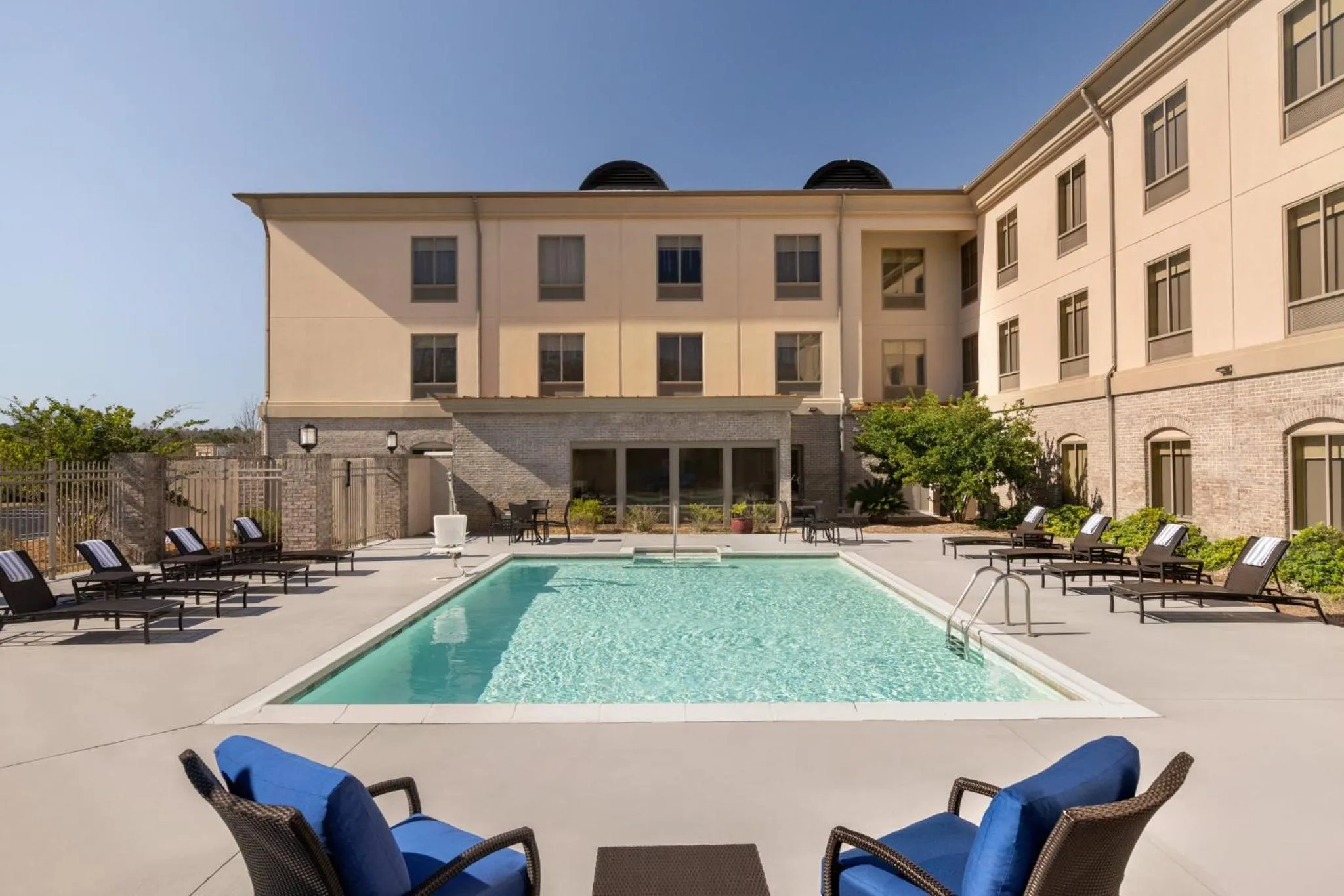 Swimming pool in Holiday Inn Express Hotel & Suites Opelika Auburn by IHG