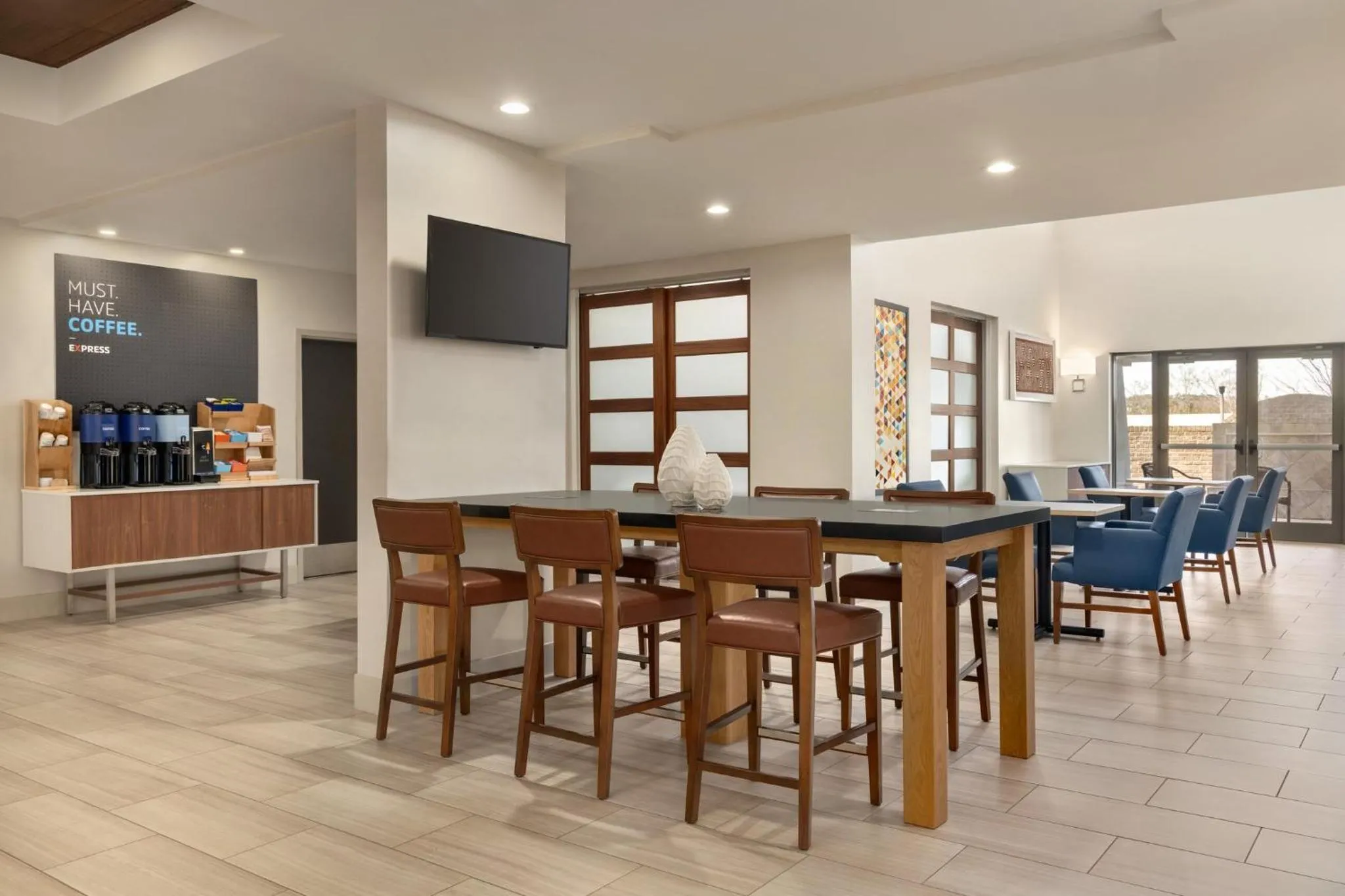 Breakfast in Holiday Inn Express Hotel & Suites Opelika Auburn by IHG