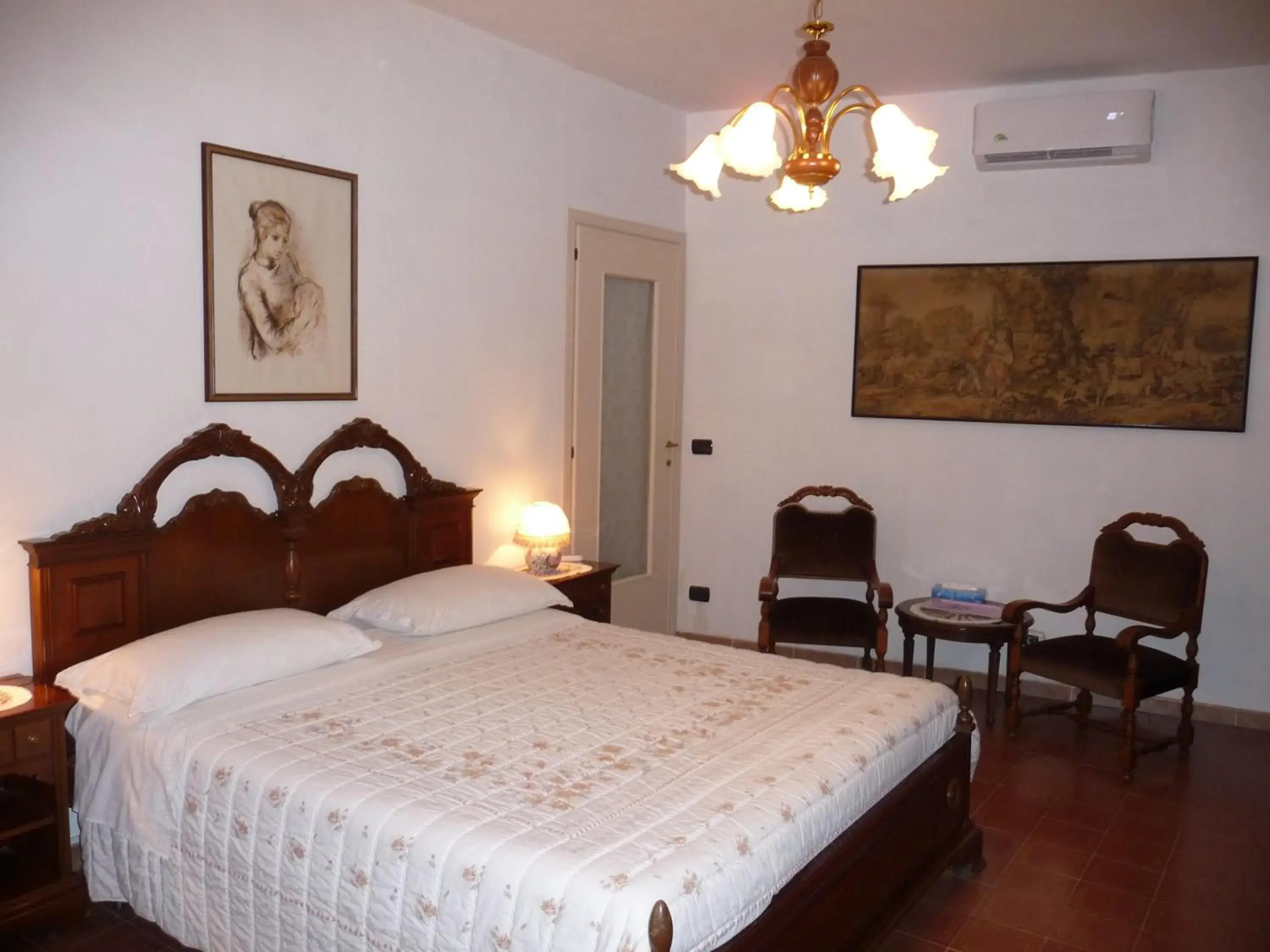 Double Room with Private Bathroom in B&B Selisa Double Room with Private Bathroom in B&B Selisa