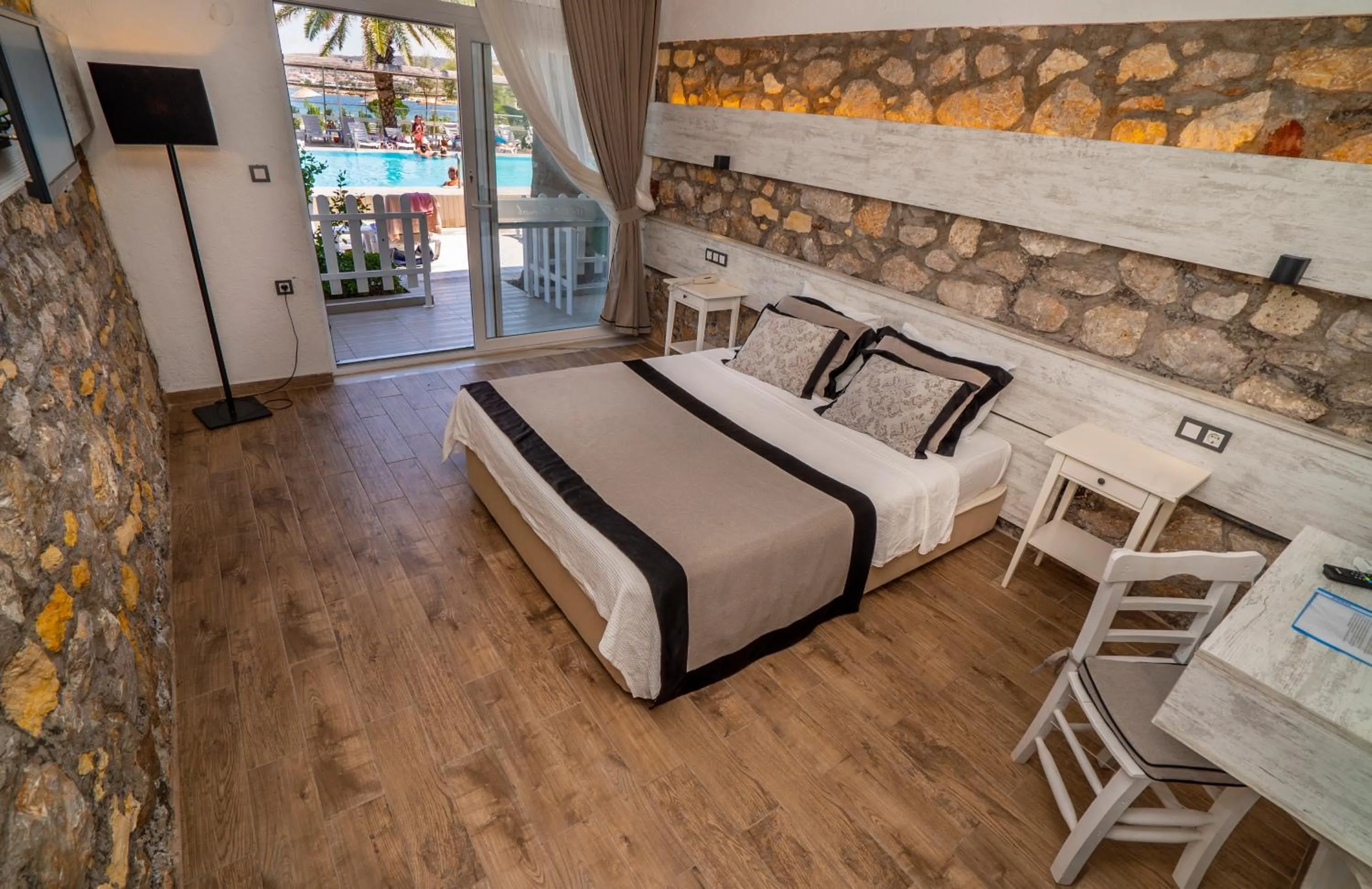 Bed in Sifne Thermal Otel