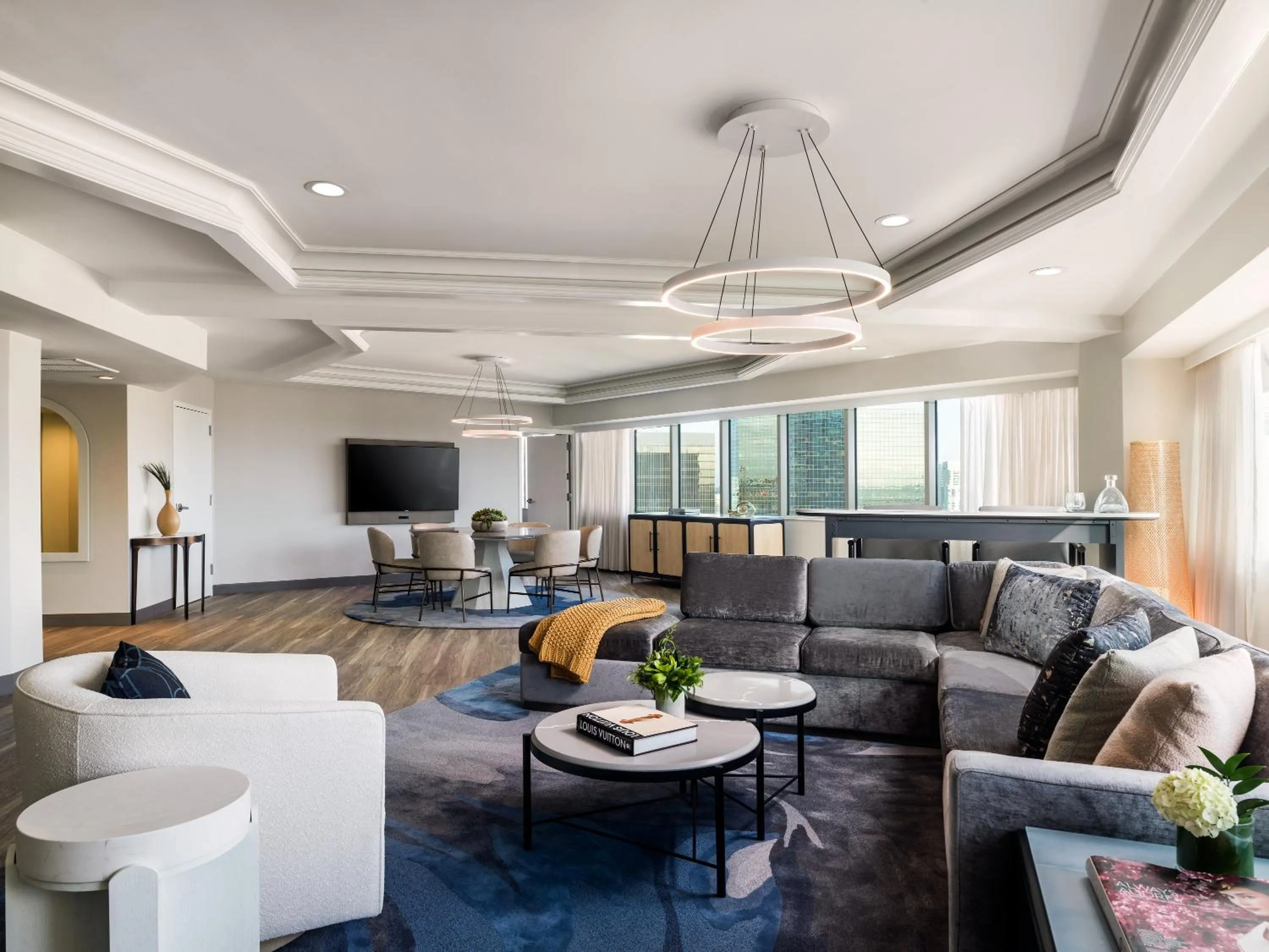 TV and multimedia in The Westin San Diego Bayview