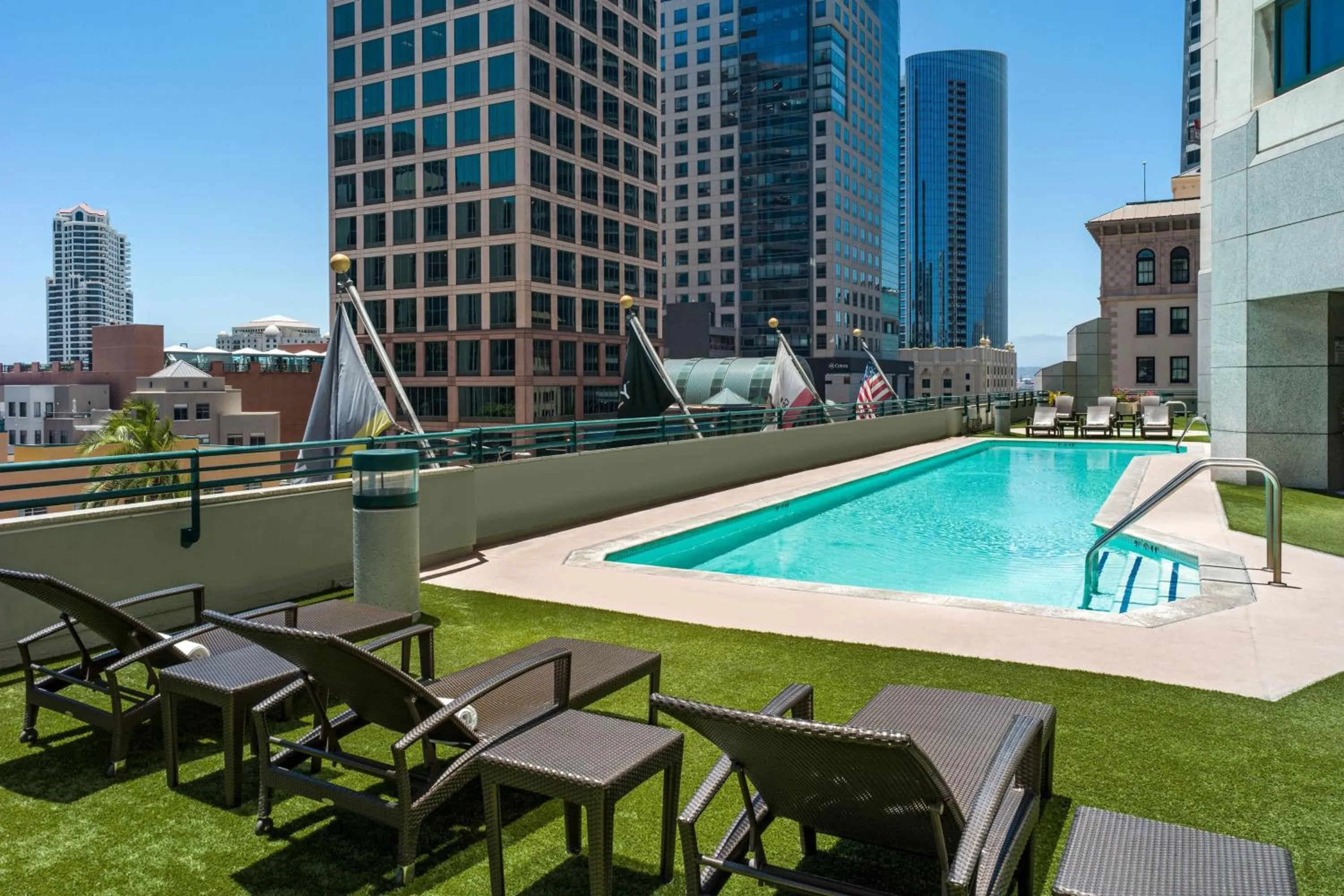 Swimming pool in The Westin San Diego Bayview
