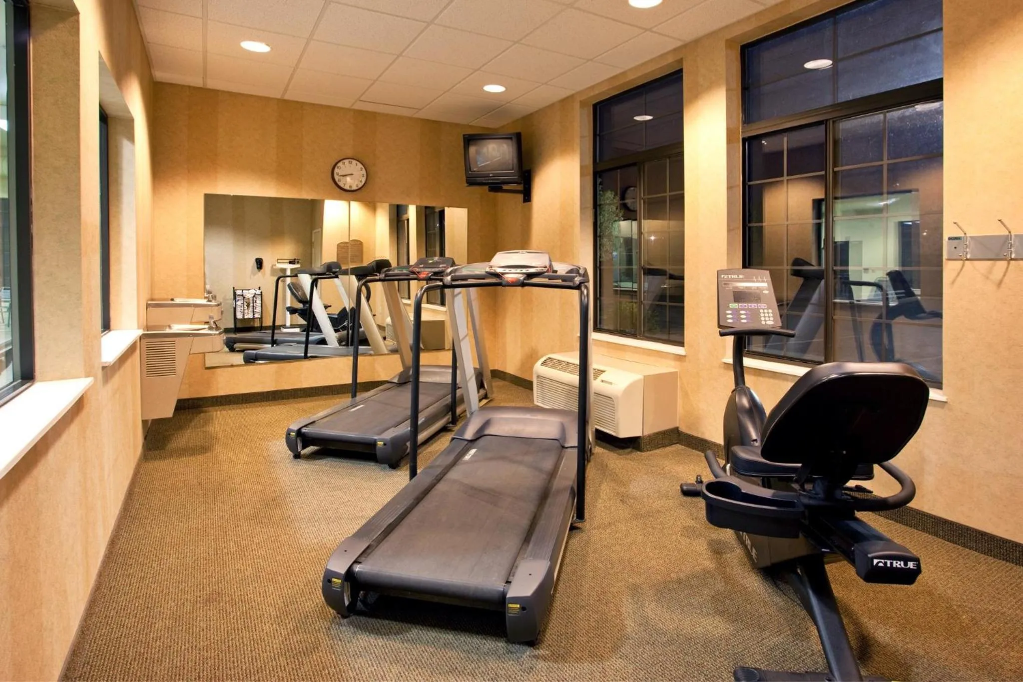 Fitness centre/facilities in Holiday Inn Express Hocking Hills-Logan by IHG