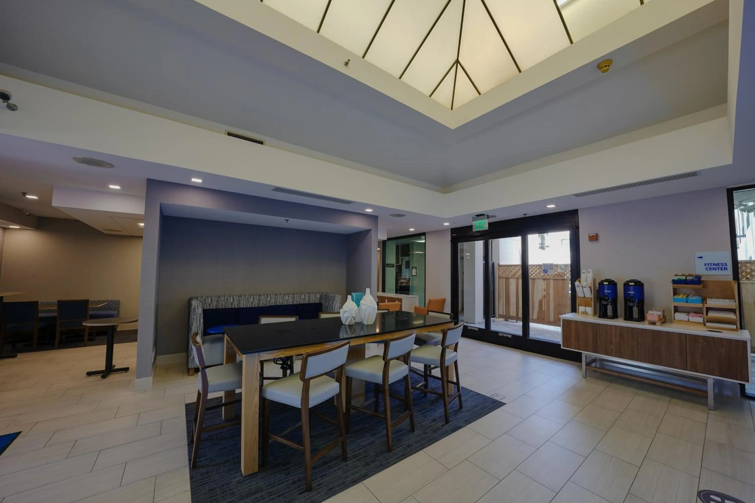 Property building in Holiday Inn Express & Suites Santa Clara - Silicon Valley by IHG