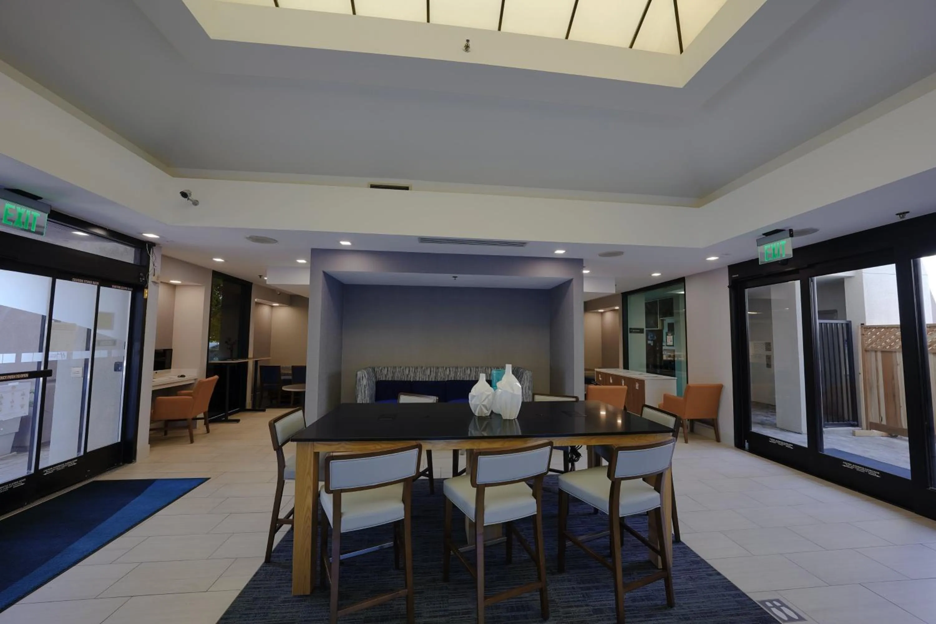 Property building in Holiday Inn Express & Suites Santa Clara - Silicon Valley by IHG