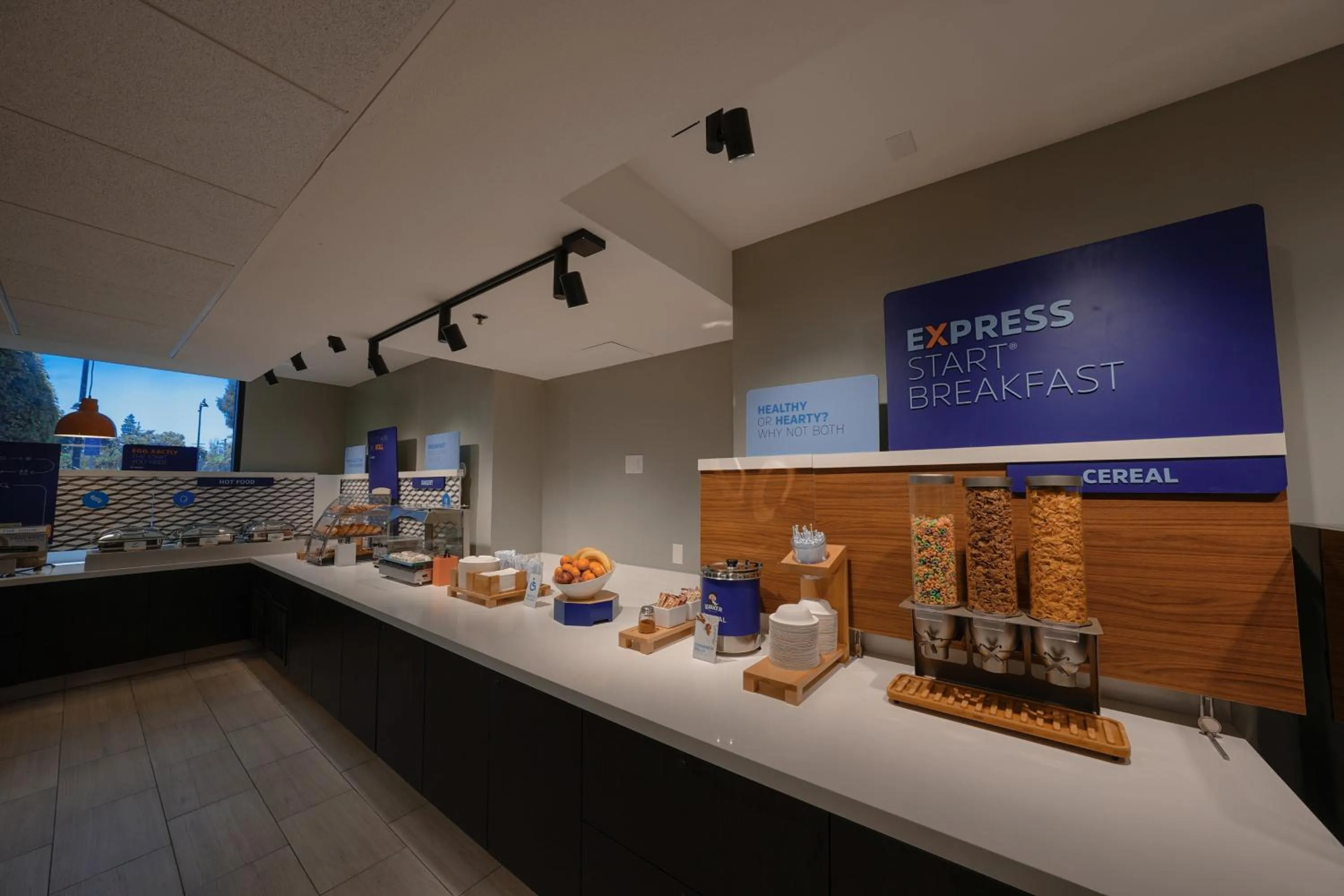 Breakfast in Holiday Inn Express & Suites Santa Clara - Silicon Valley by IHG