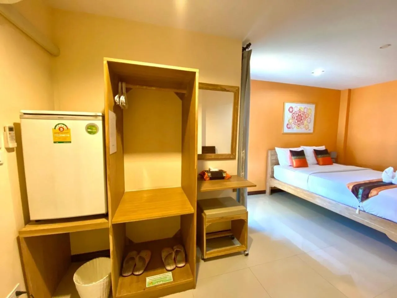 wardrobe, Bed in Chinda Boutique Hotel