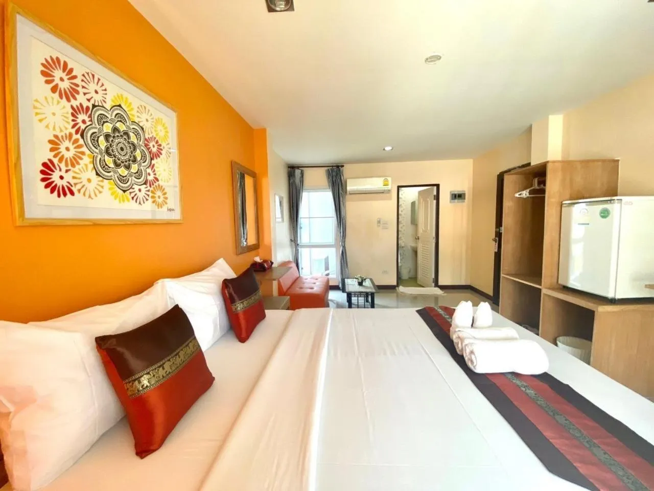 Photo of the whole room, Bed in Chinda Boutique Hotel