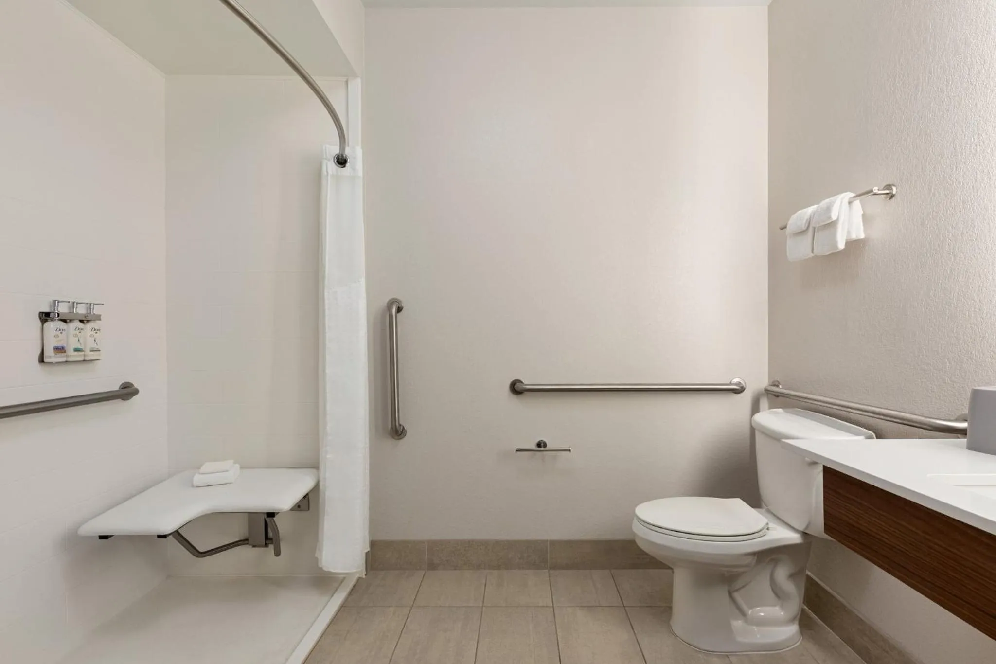 Photo of the whole room in Holiday Inn Express & Suites Lexington North West-The Vineyard by IHG