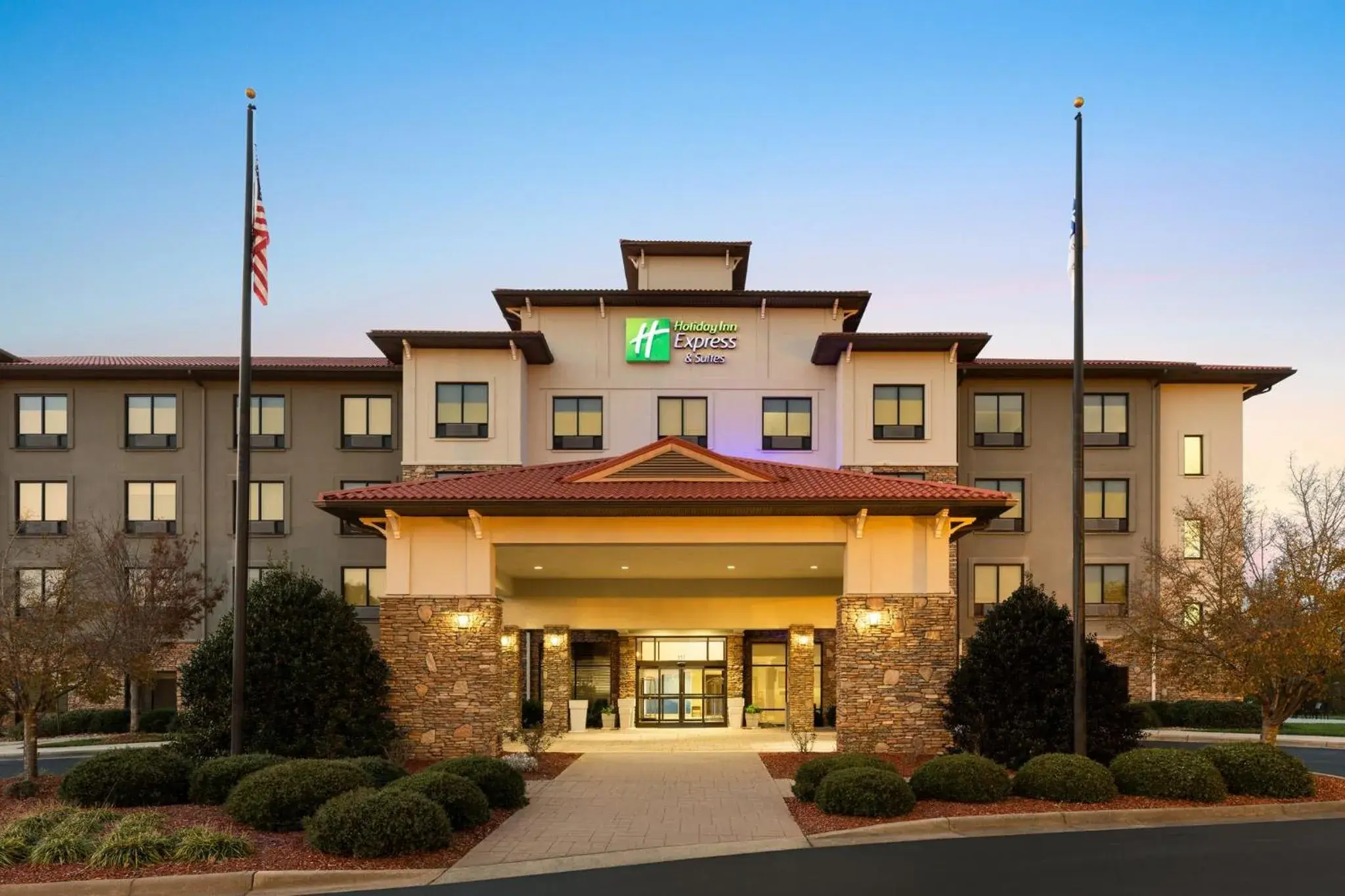 Property building in Holiday Inn Express & Suites Lexington North West-The Vineyard by IHG Property building in Holiday Inn Express & Suites Lexington North West-The Vineyard by IHG