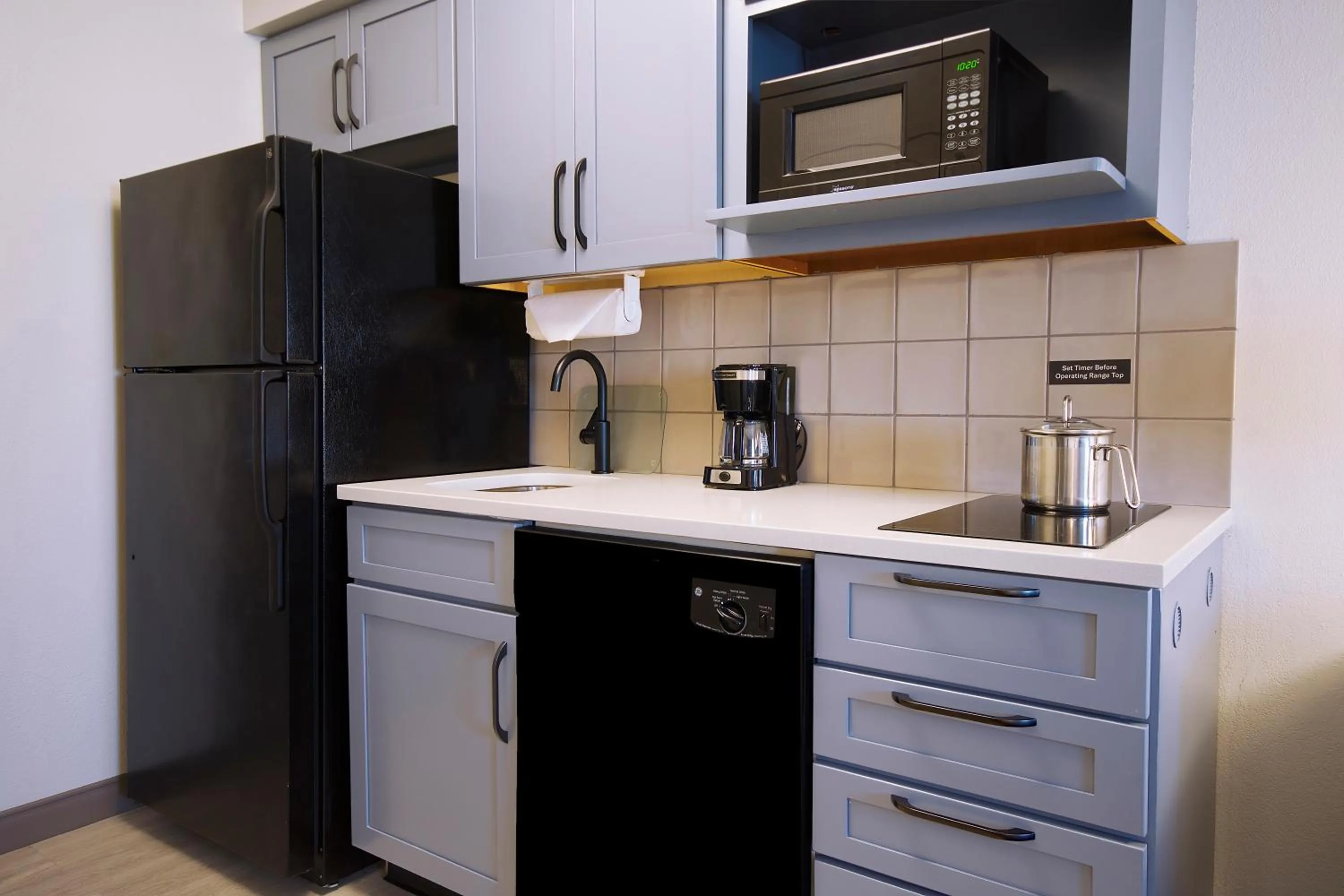 Kitchen or kitchenette in Candlewood Suites Buffalo Amherst by IHG