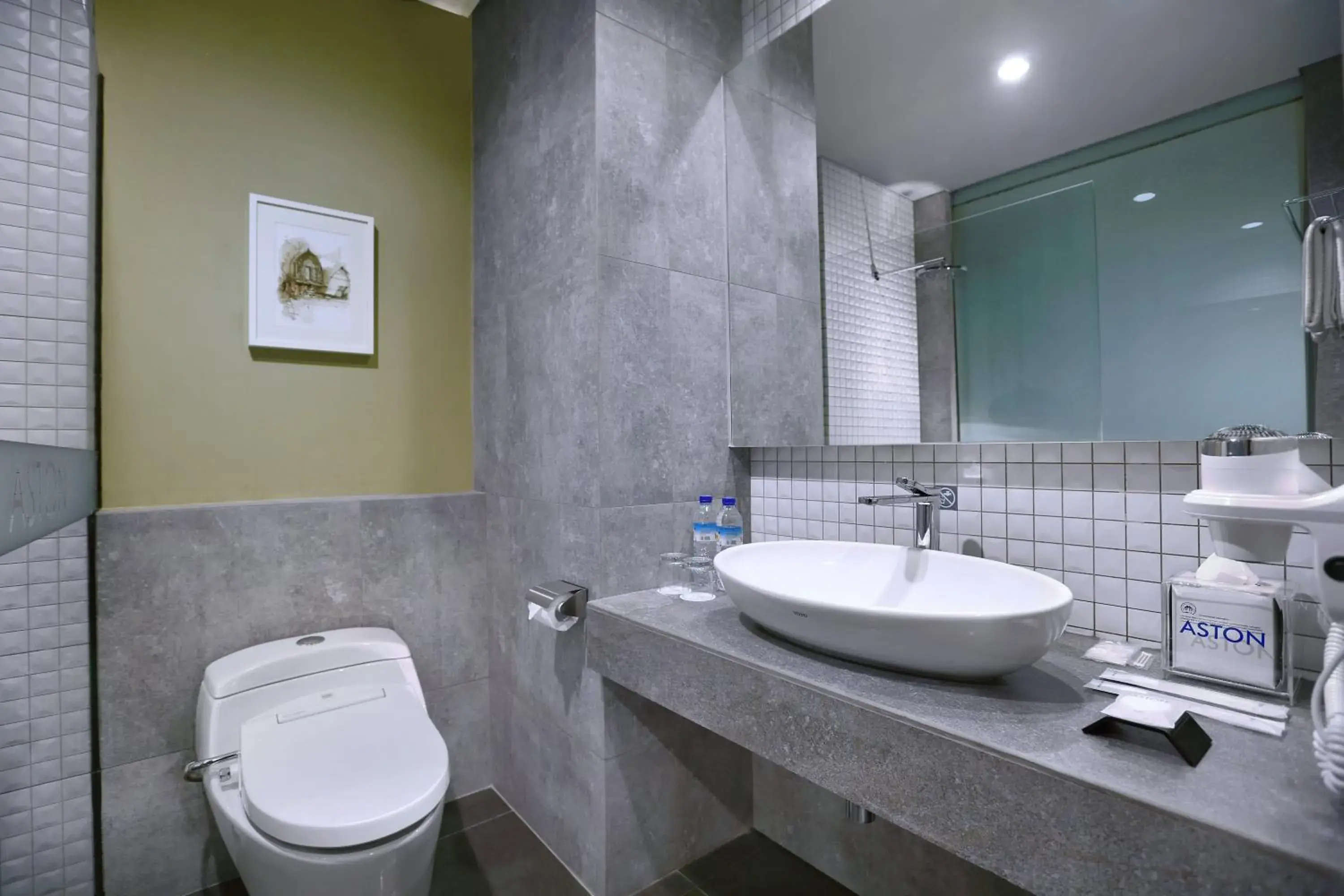 Bathroom in ASTON Inn Mataram