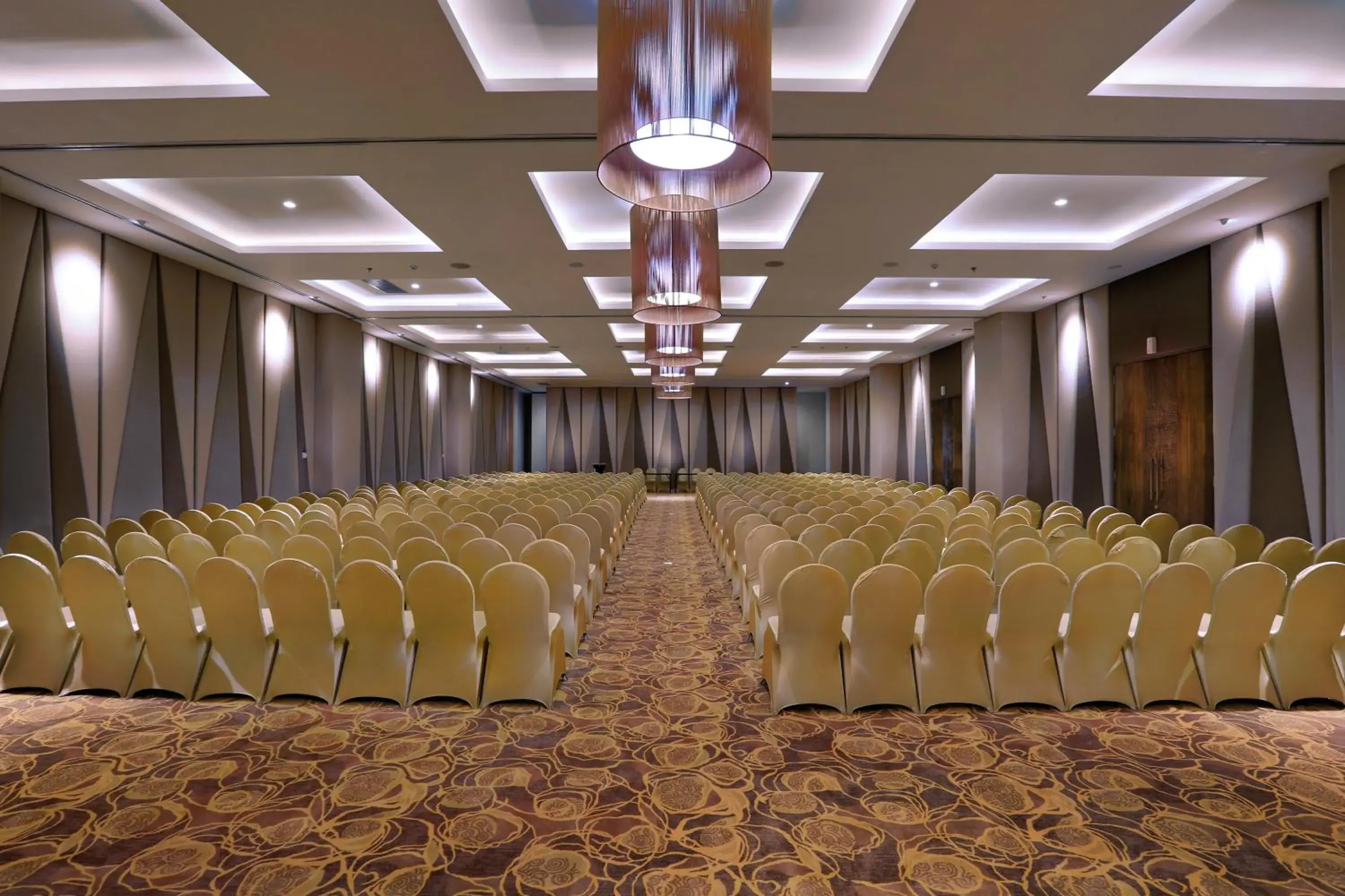 Meeting/conference room, Banquet Facilities in ASTON Inn Mataram