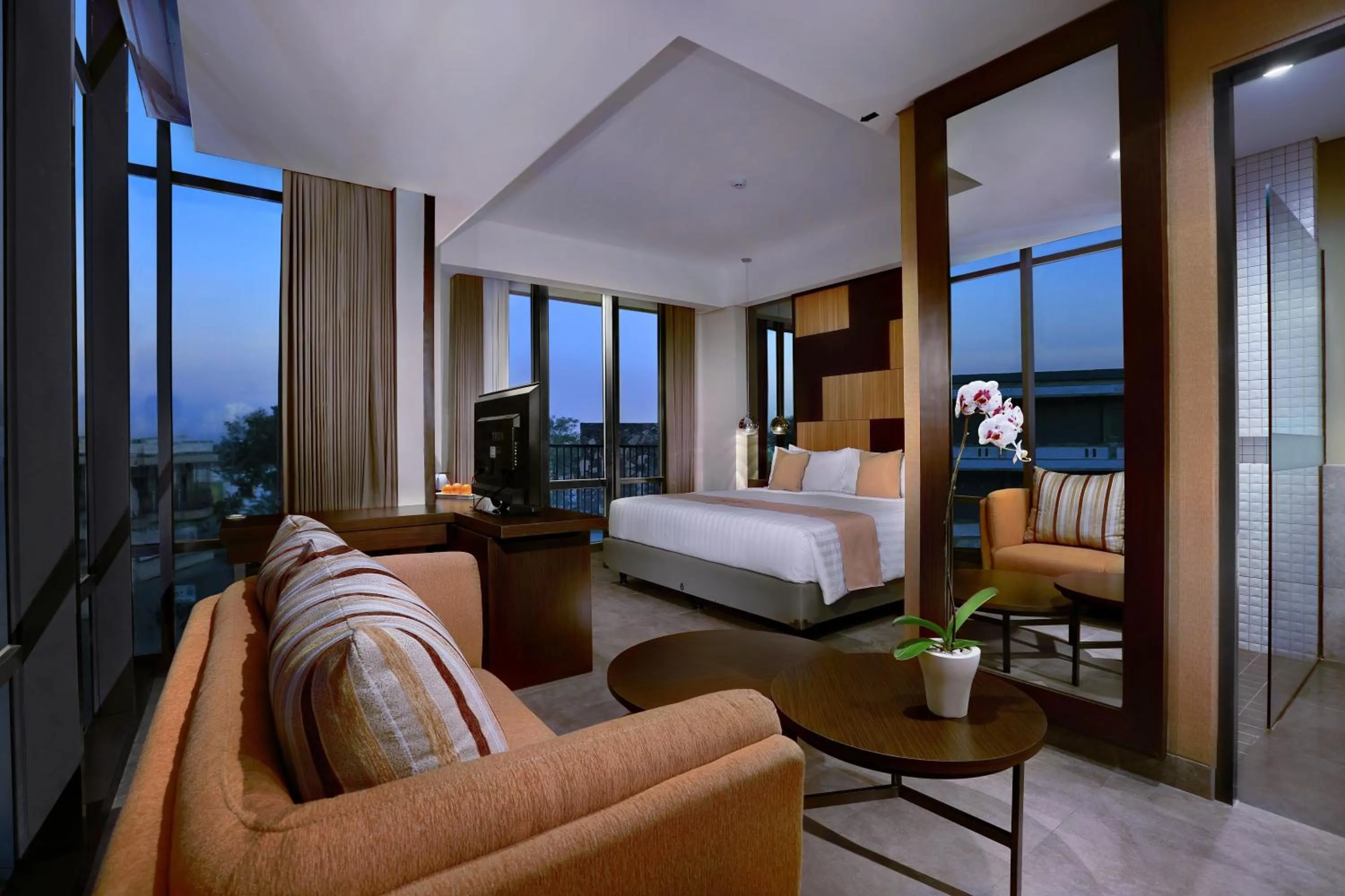 Bedroom, Bed in Aston Inn Mataram