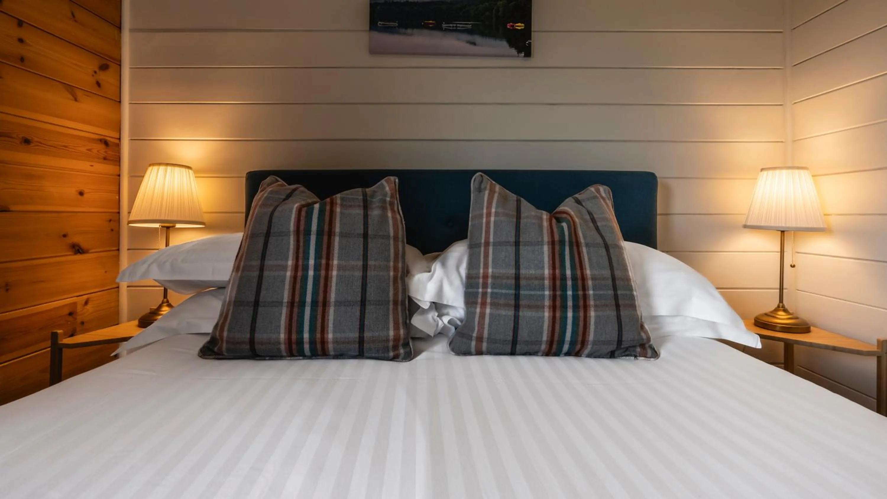 Bed in Kinnaird Woodland Lodges