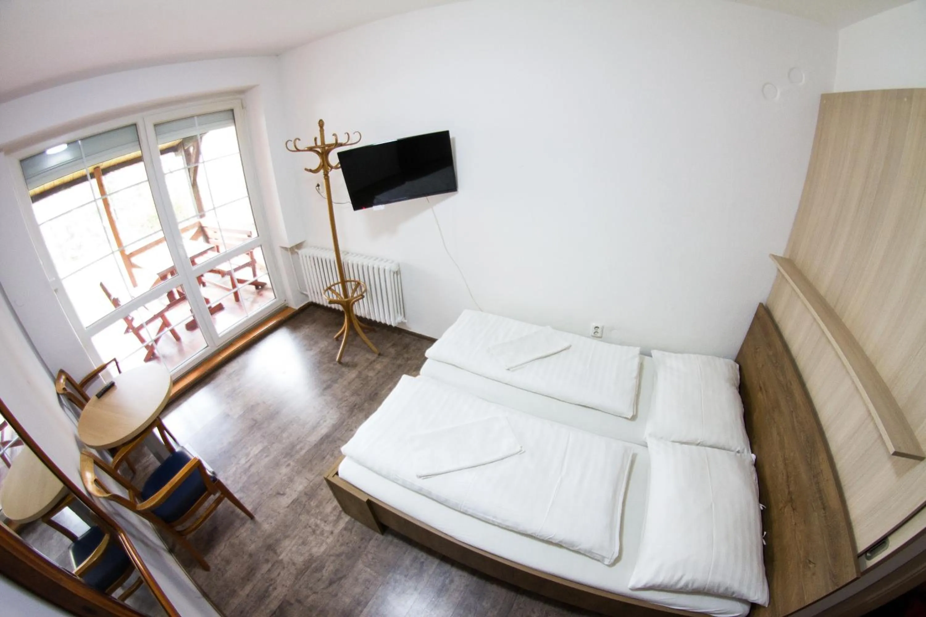 Photo of the whole room, Bed in Pension Thaya