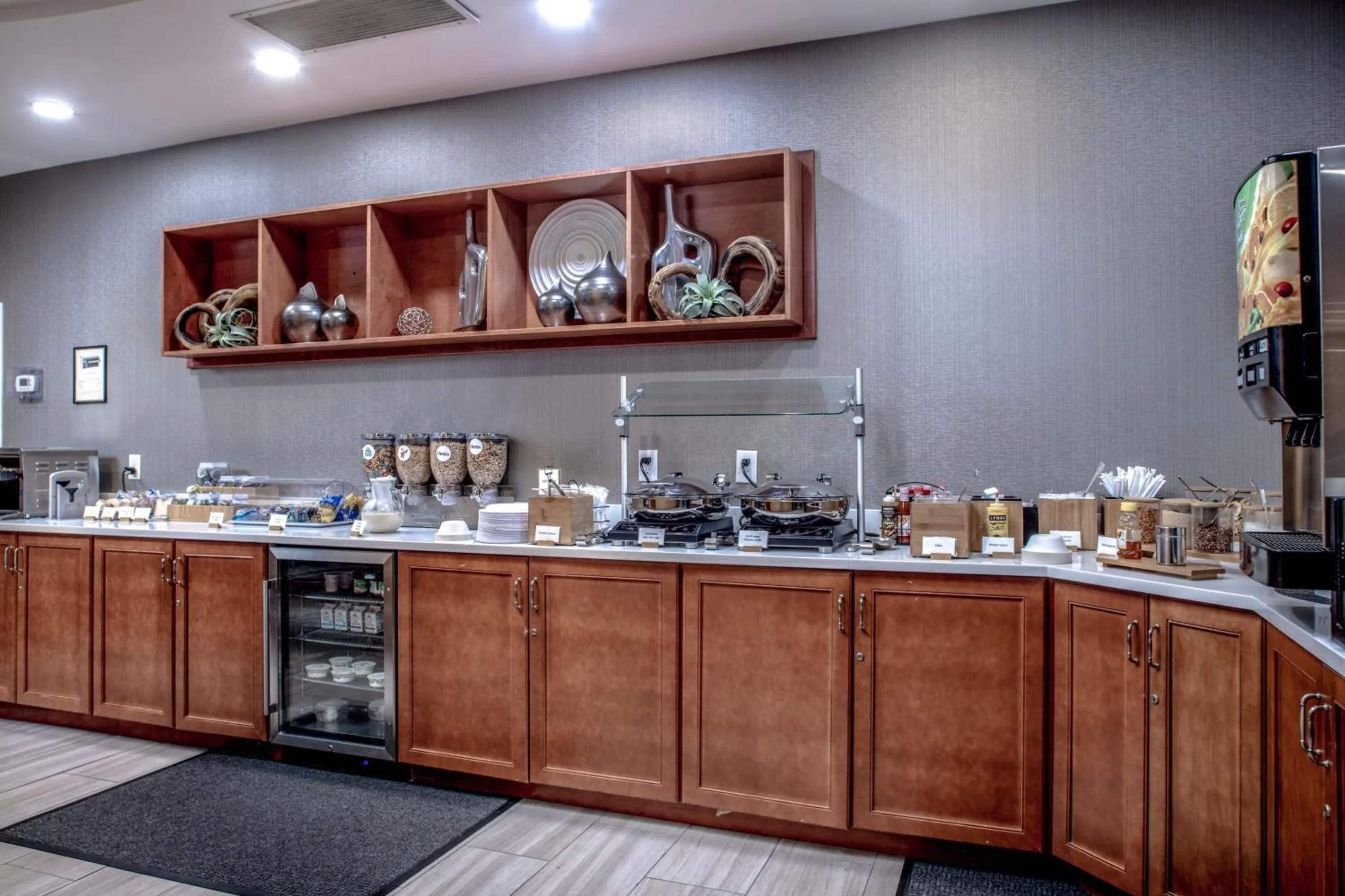 Breakfast in SpringHill Suites Savannah Airport