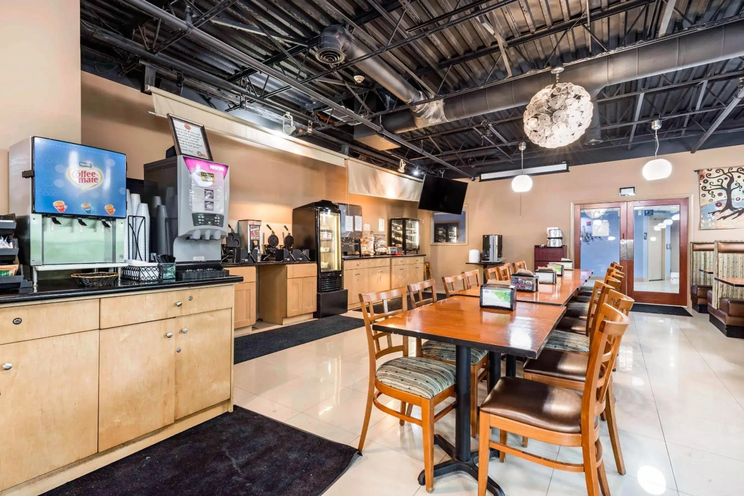 Breakfast in Rodeway Inn & Suites Fort Lauderdale Airport & Cruise Port Breakfast in Rodeway Inn & Suites Fort Lauderdale Airport & Cruise Port