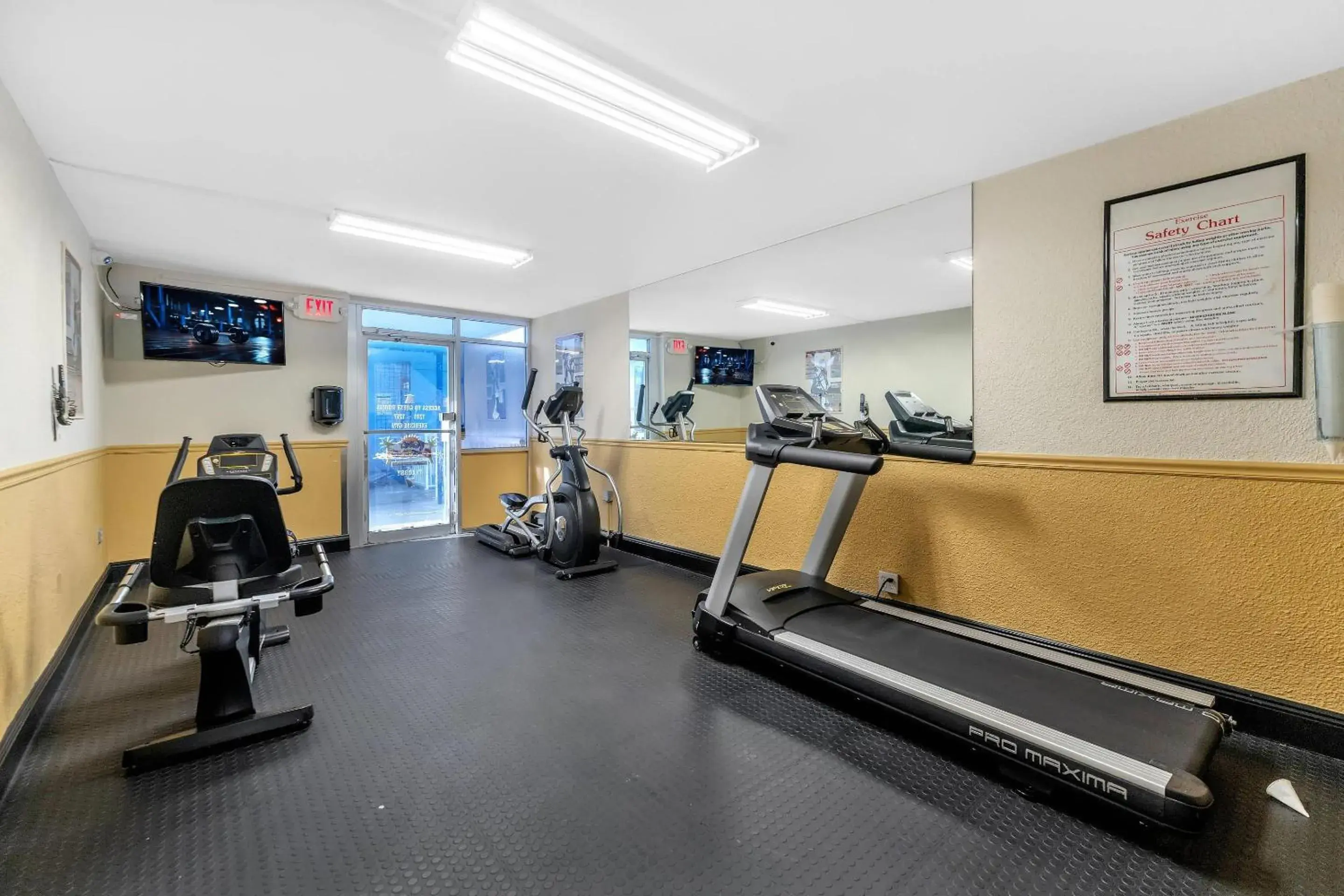 Fitness centre/facilities in Rodeway Inn & Suites Fort Lauderdale Airport & Cruise Port Fitness centre/facilities in Rodeway Inn & Suites Fort Lauderdale Airport & Cruise Port