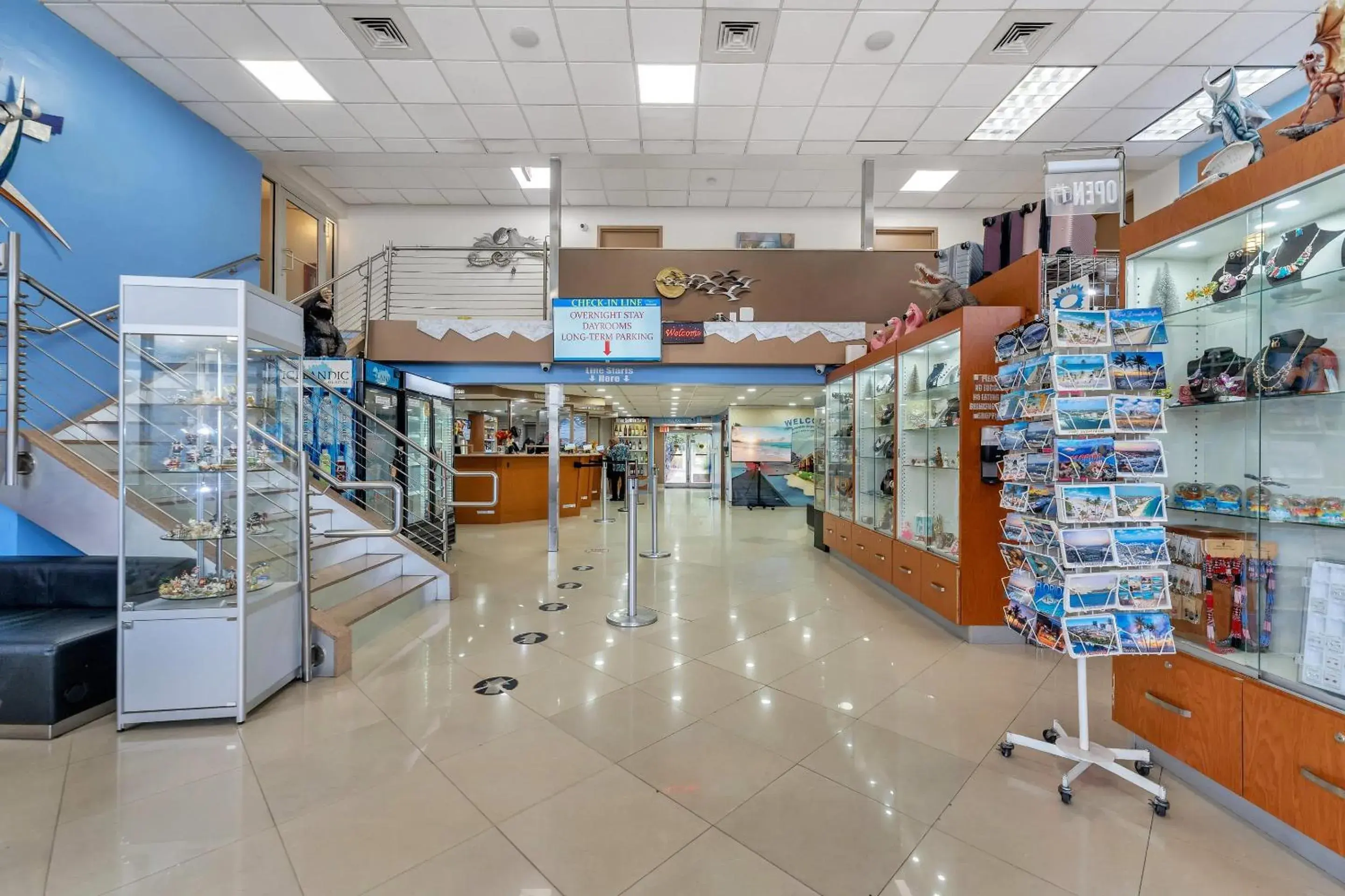 Lobby or reception in Rodeway Inn & Suites Fort Lauderdale Airport & Cruise Port Lobby or reception in Rodeway Inn & Suites Fort Lauderdale Airport & Cruise Port