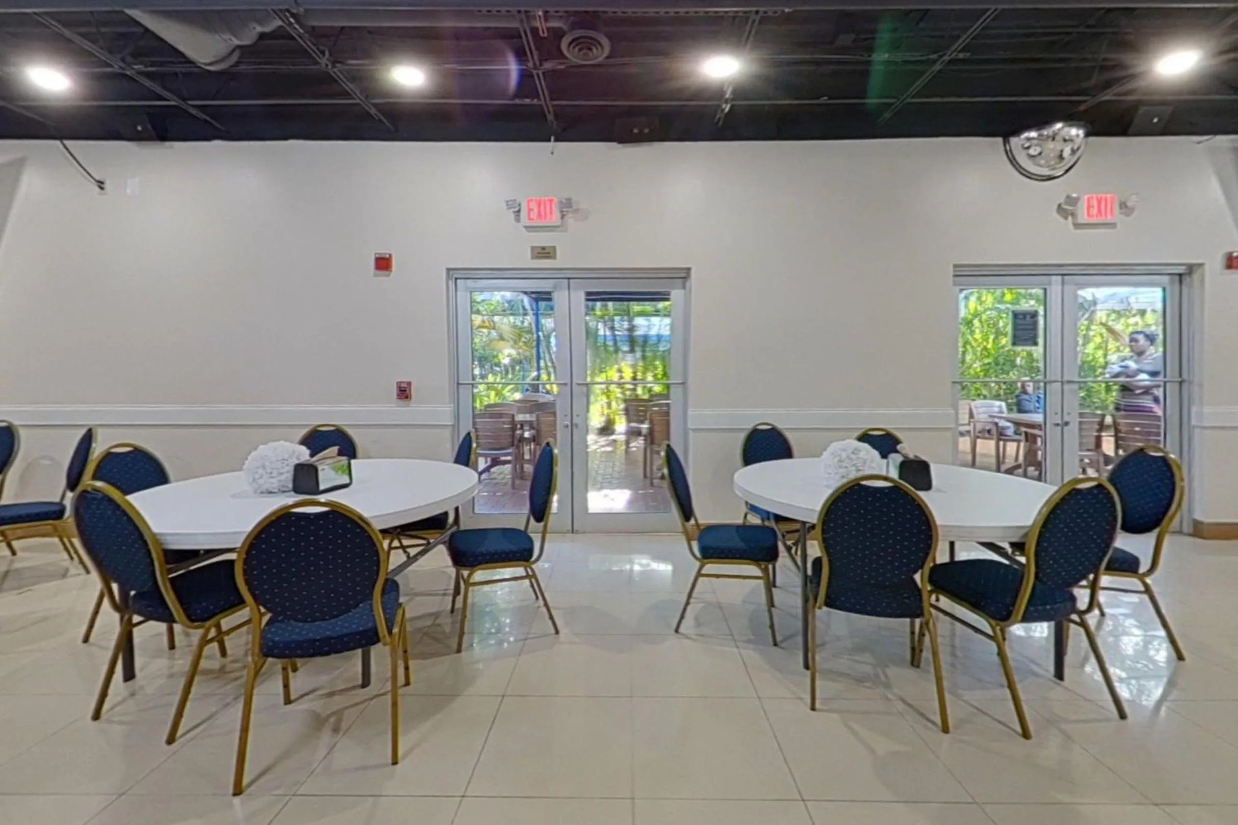 Breakfast in Rodeway Inn & Suites Fort Lauderdale Airport & Cruise Port